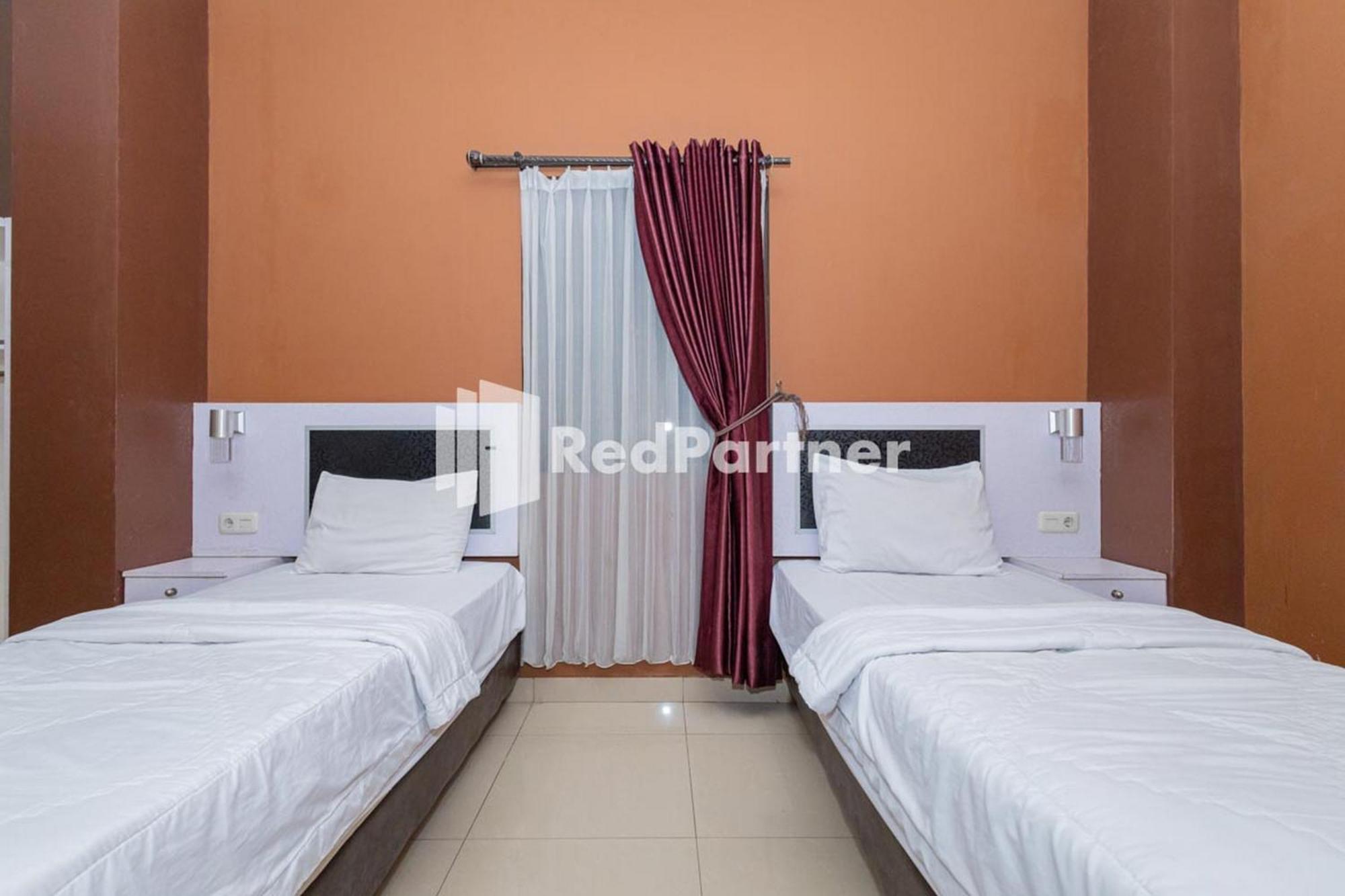 Star Jaksa Mitra Reddoorz Jakarta