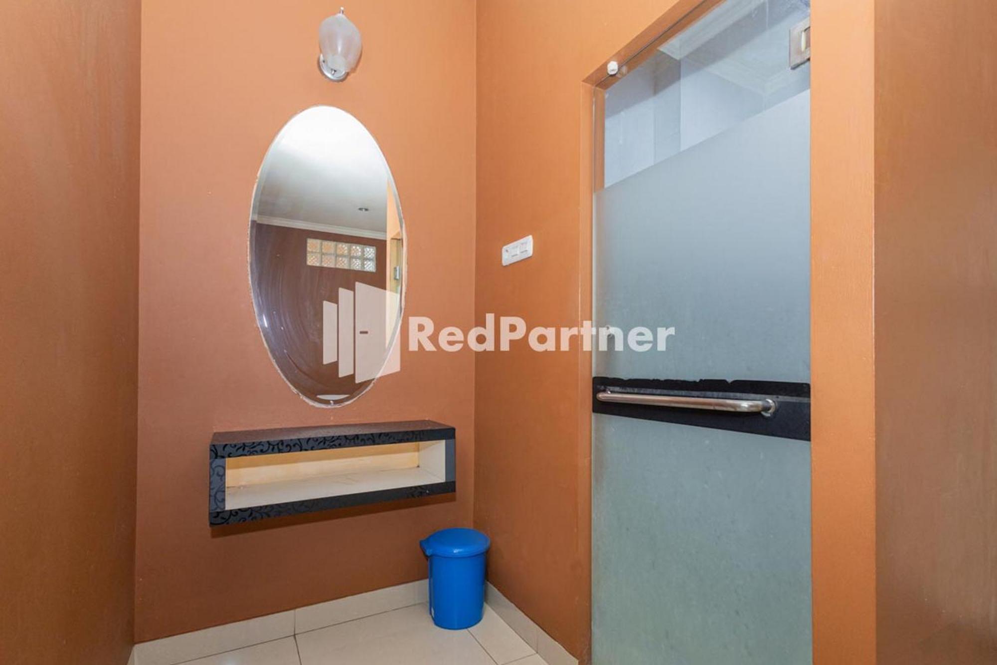 Star Jaksa Mitra Reddoorz 2* Jakarta