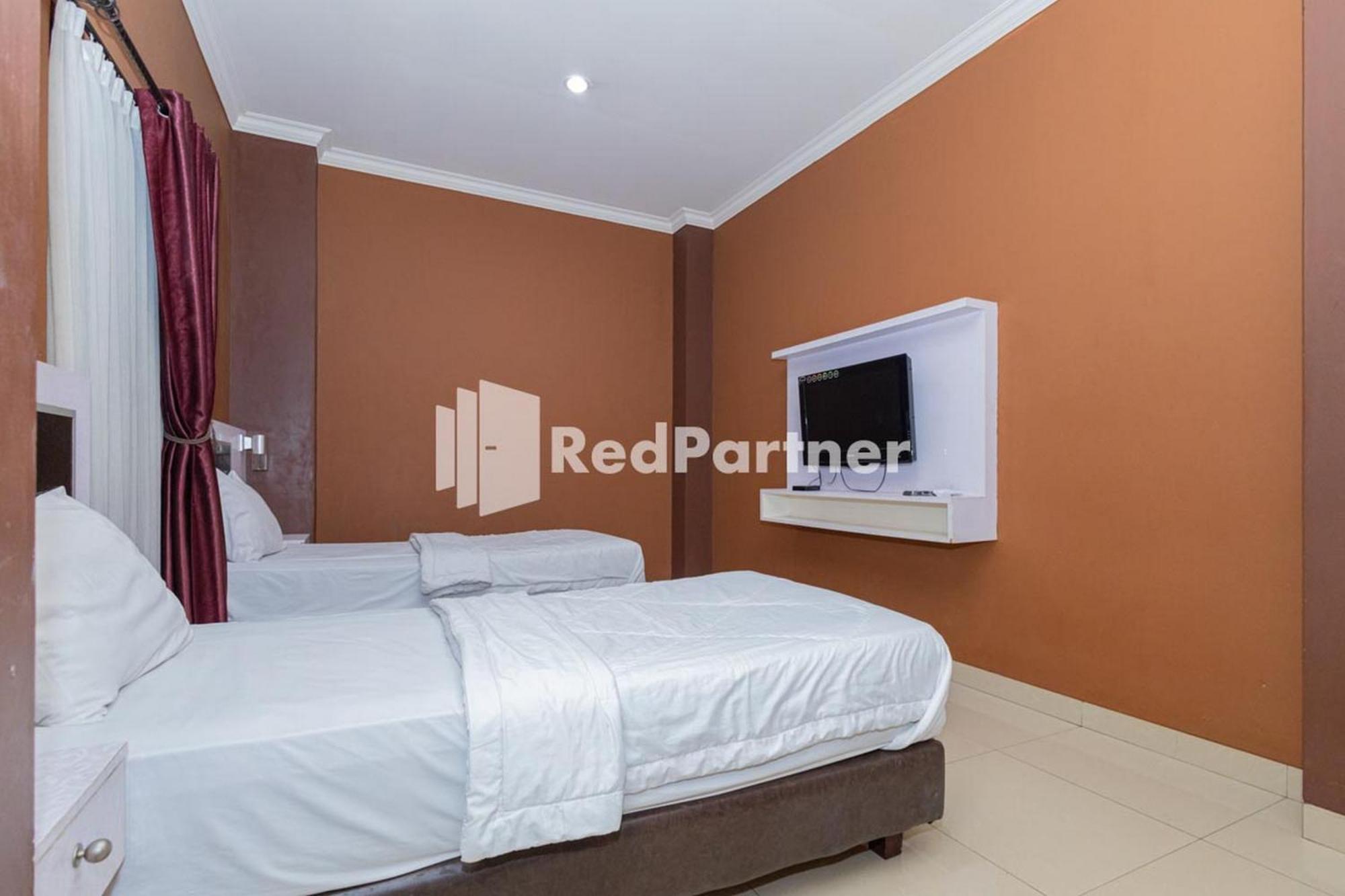 Star Jaksa Mitra Reddoorz Jakarta