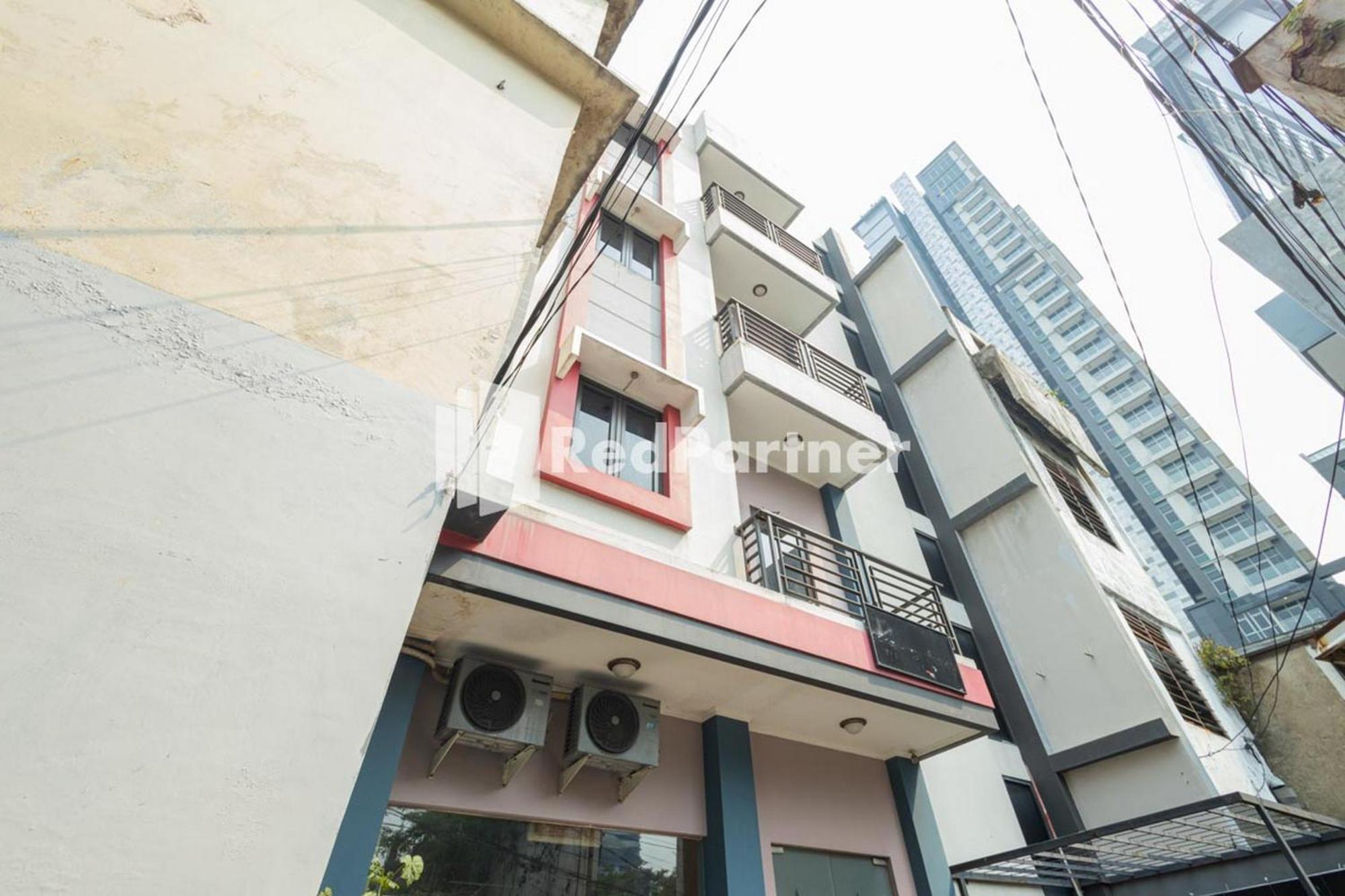Star Jaksa Mitra Reddoorz Hotel 2*