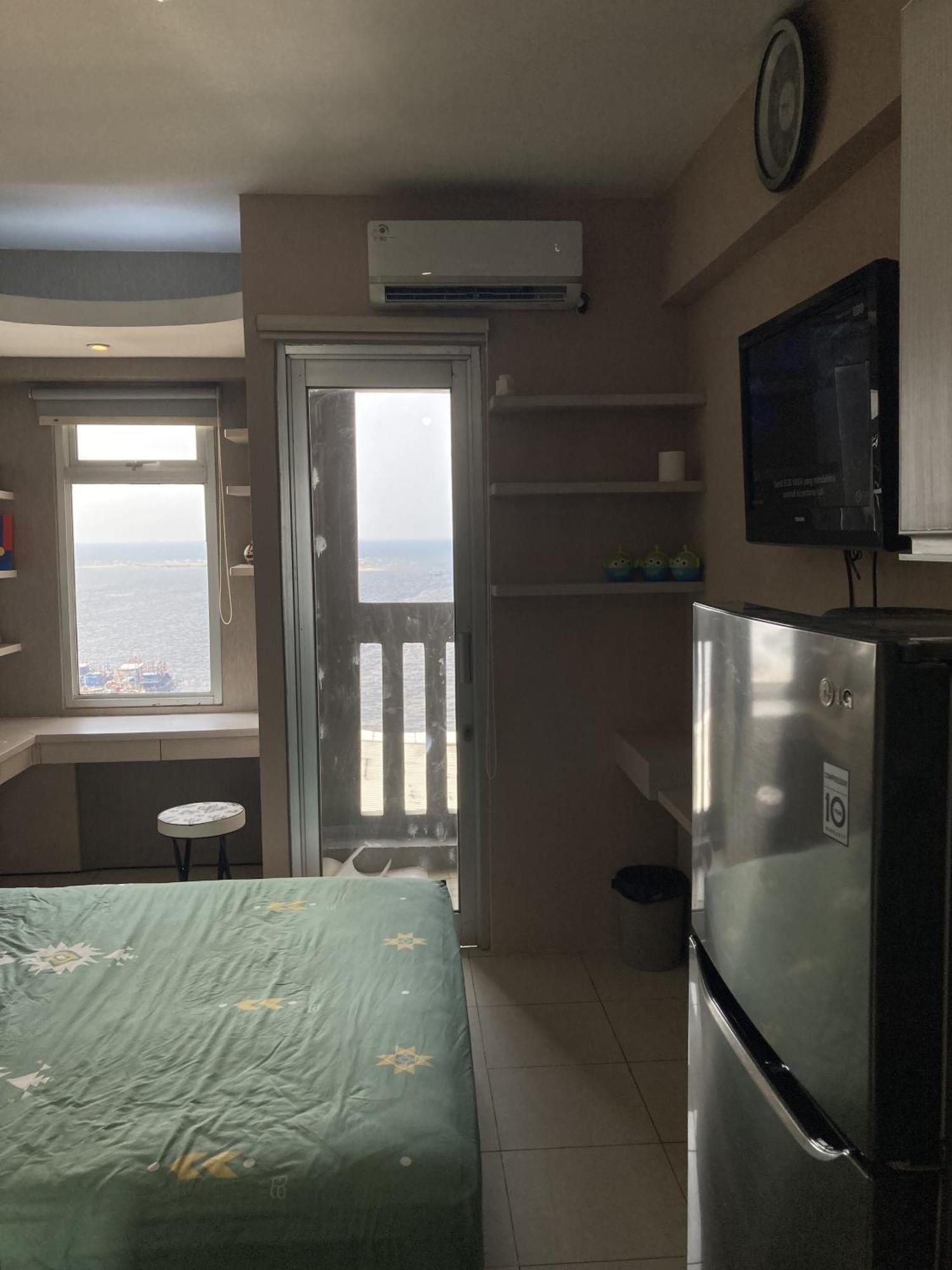 Apartment Bay Pluit - Indra