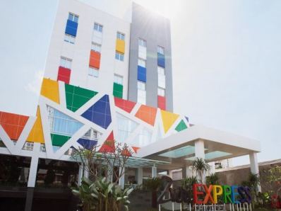 Zuri Express Mangga Dua Hotel