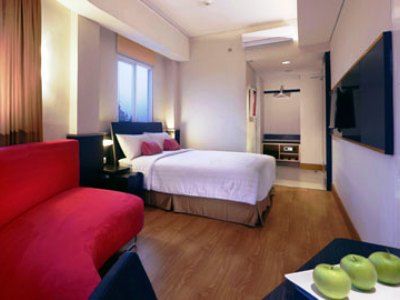 Brits Puri Indah Hotel 3*