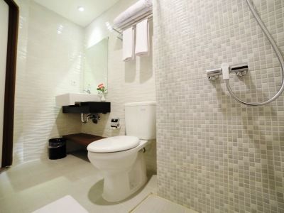 Ozone Pantai Indah Kapuk 3*