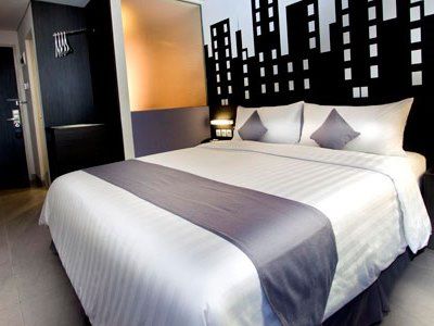 Neo Tendean By Aston Hotel 3*