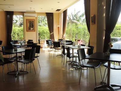 Bulevar Tanjung Duren Hotel 2*