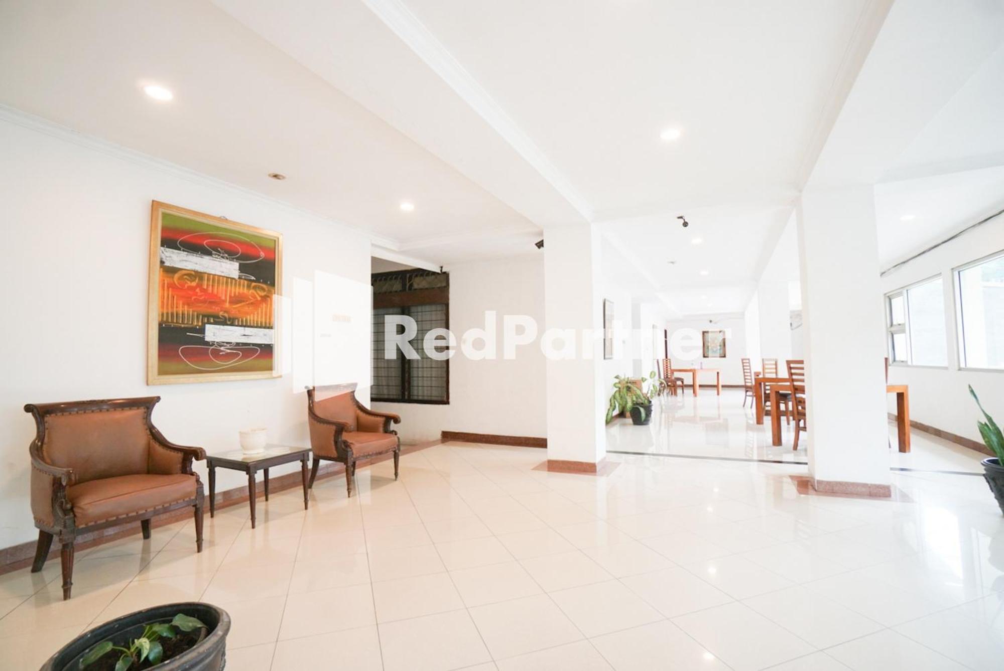 Borobudur Kemayoran Syariah Mitra Reddoorz 2*