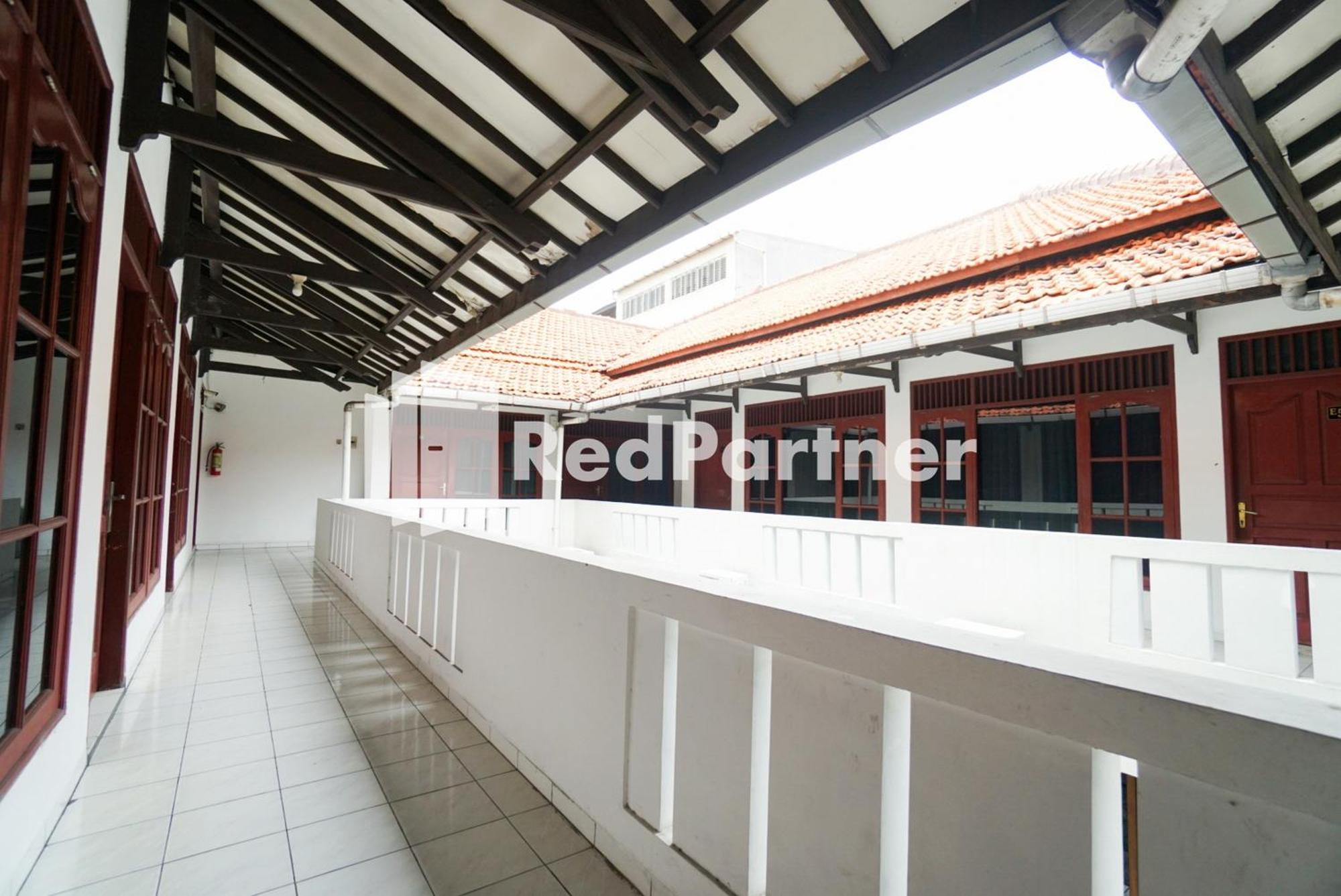 Borobudur Kemayoran Syariah Mitra Reddoorz Hotel