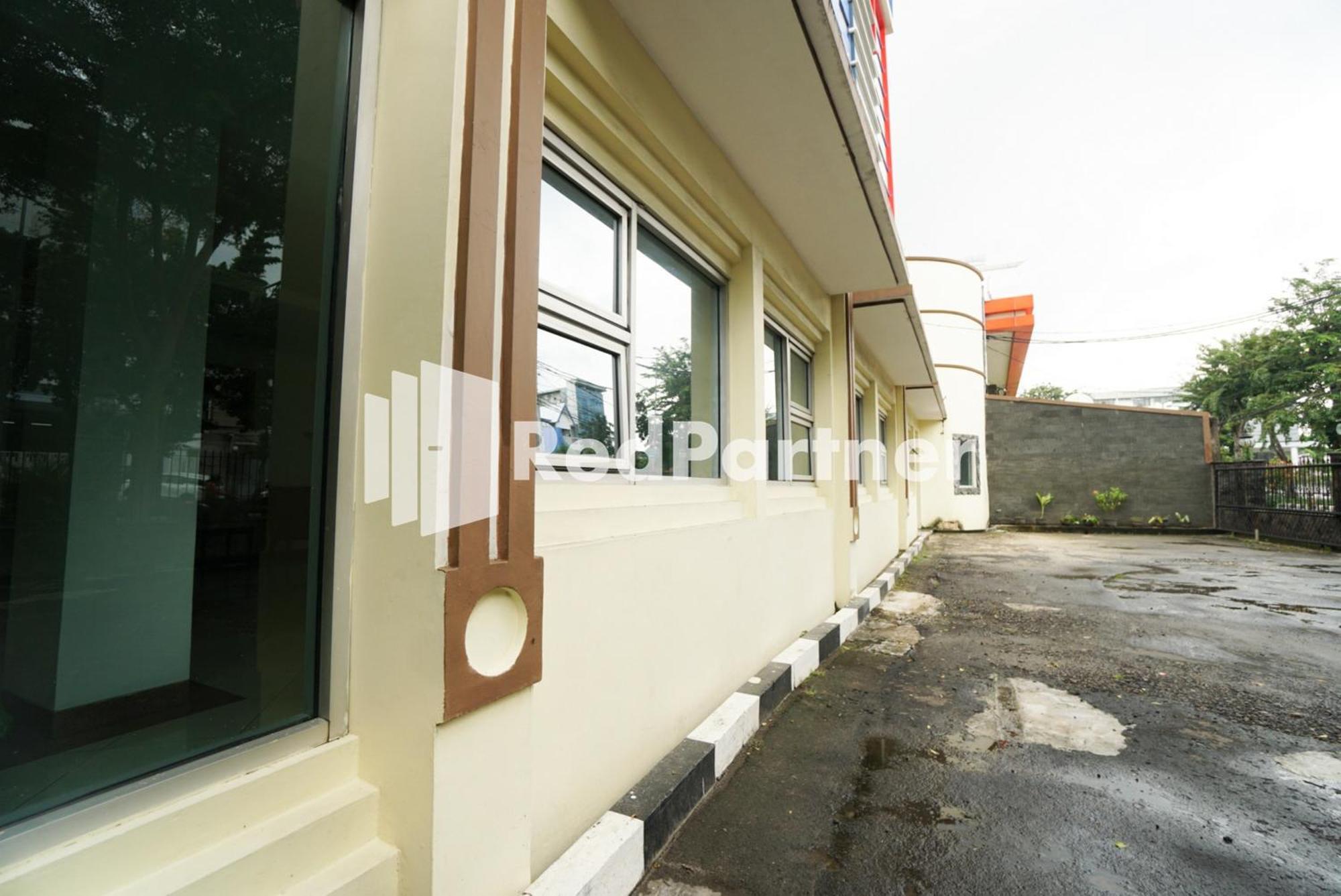 Borobudur Kemayoran Syariah Mitra Reddoorz Jakarta