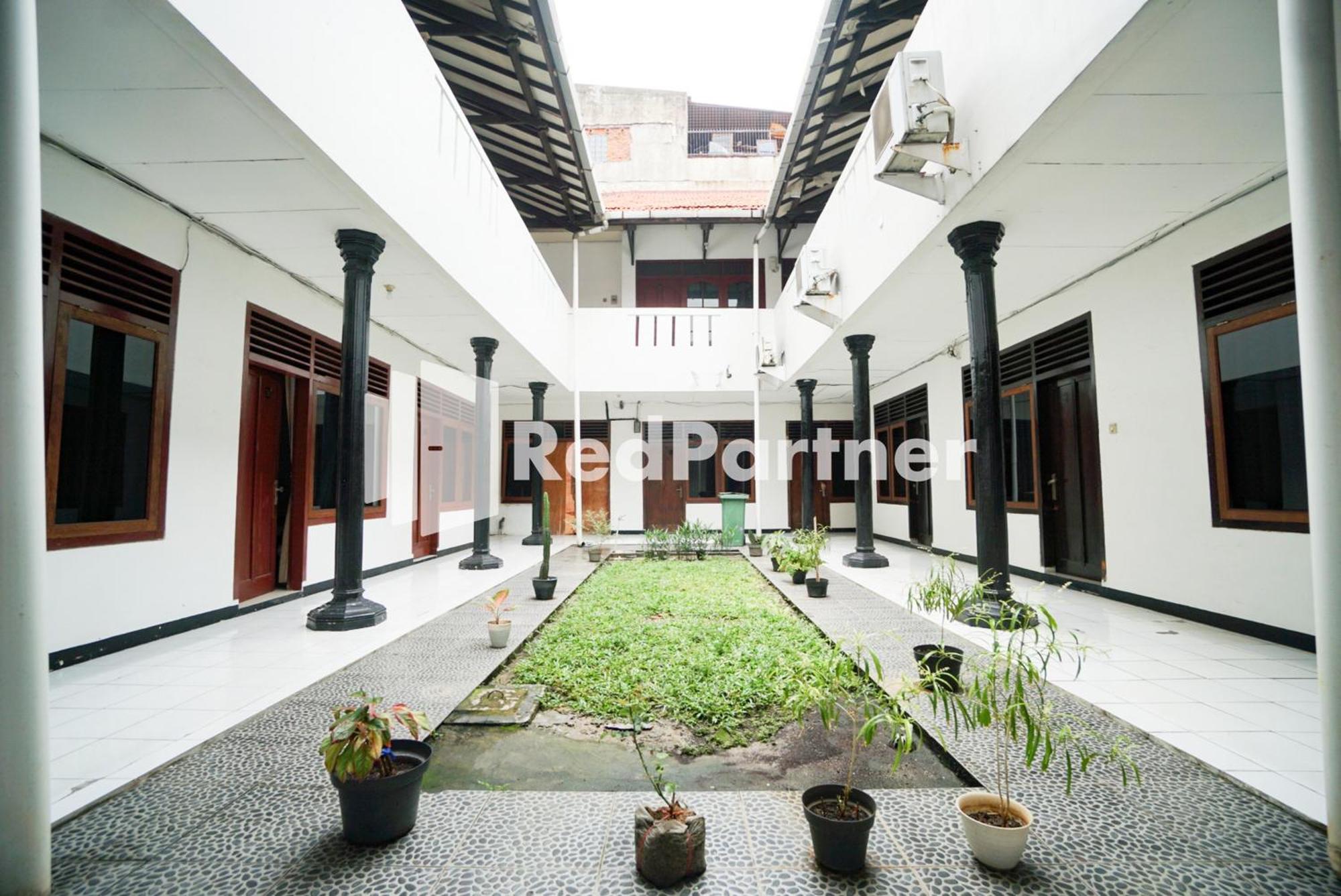 Borobudur Kemayoran Syariah Mitra Reddoorz 2* Jakarta