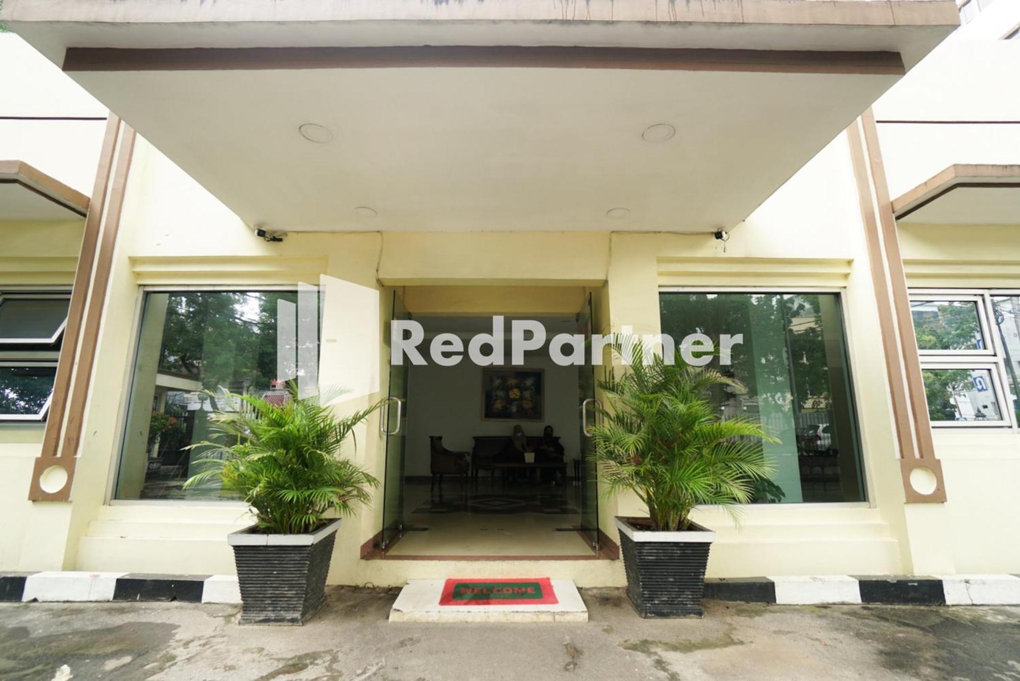 Borobudur Kemayoran Syariah Mitra Reddoorz 2*