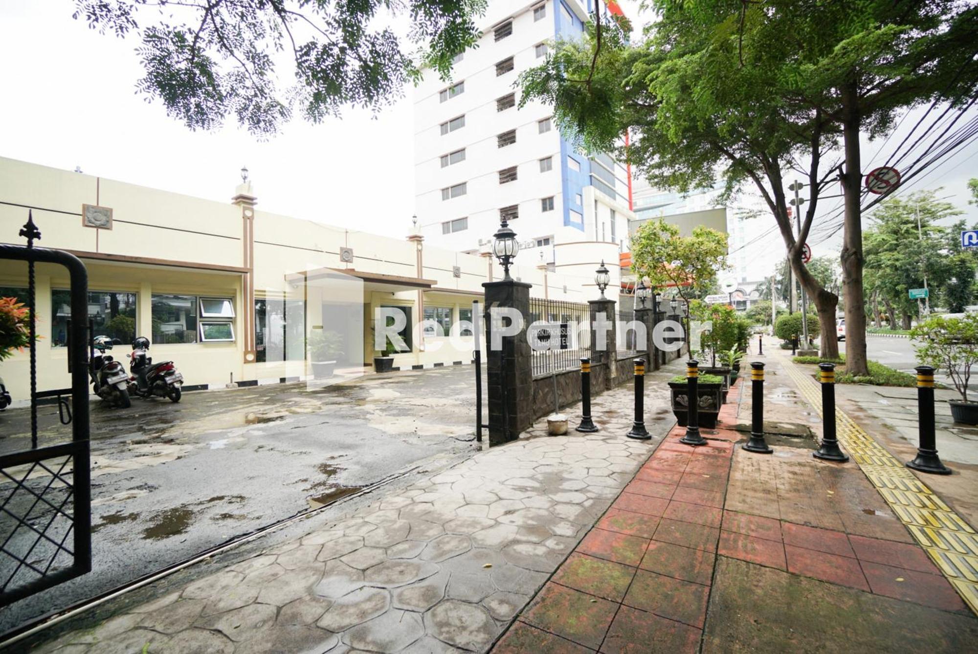 Hotel Borobudur Kemayoran Syariah Mitra Reddoorz Jakarta