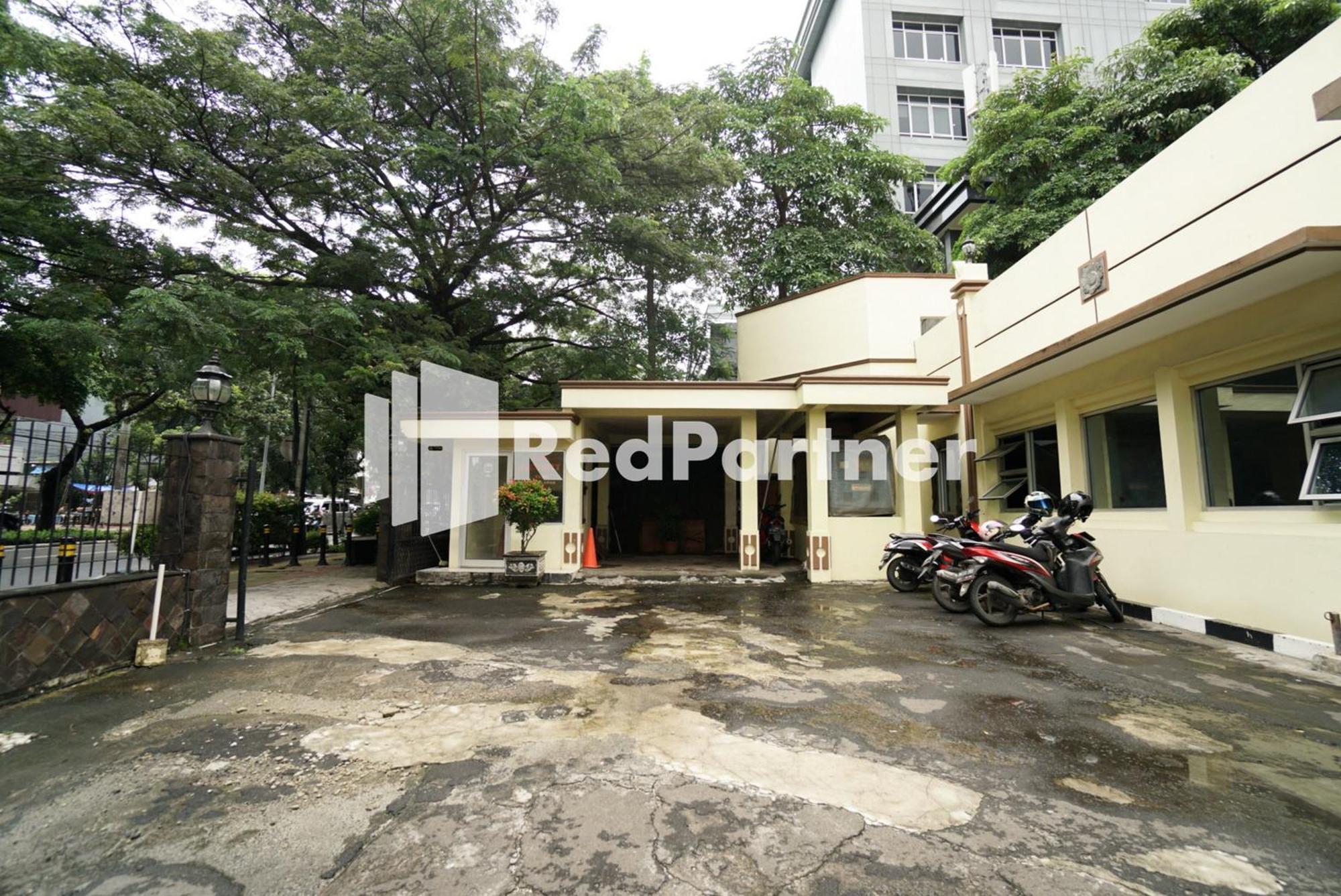 Borobudur Kemayoran Syariah Mitra Reddoorz 2*