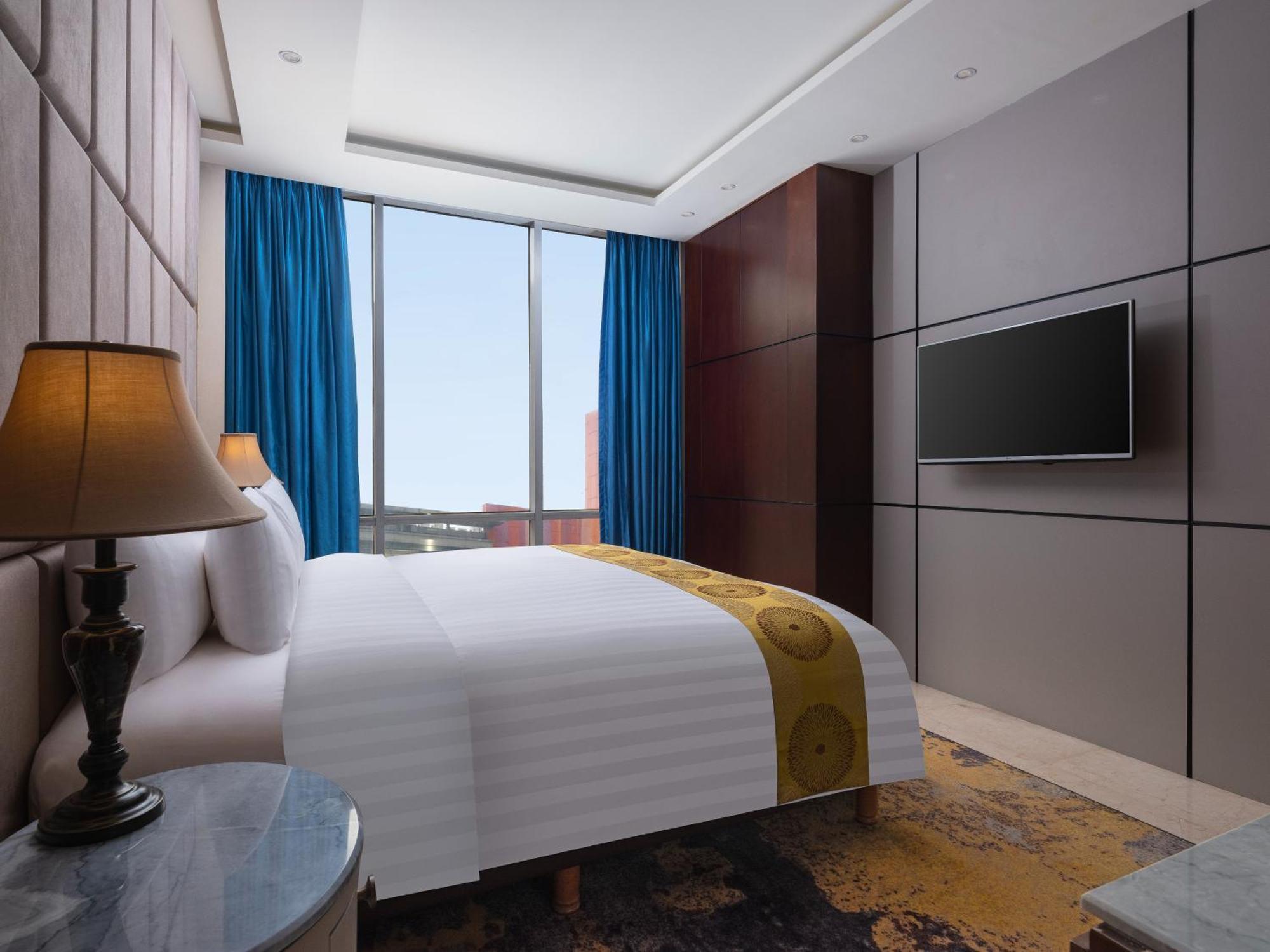 Hotel The Grove By Grand Aston 5*