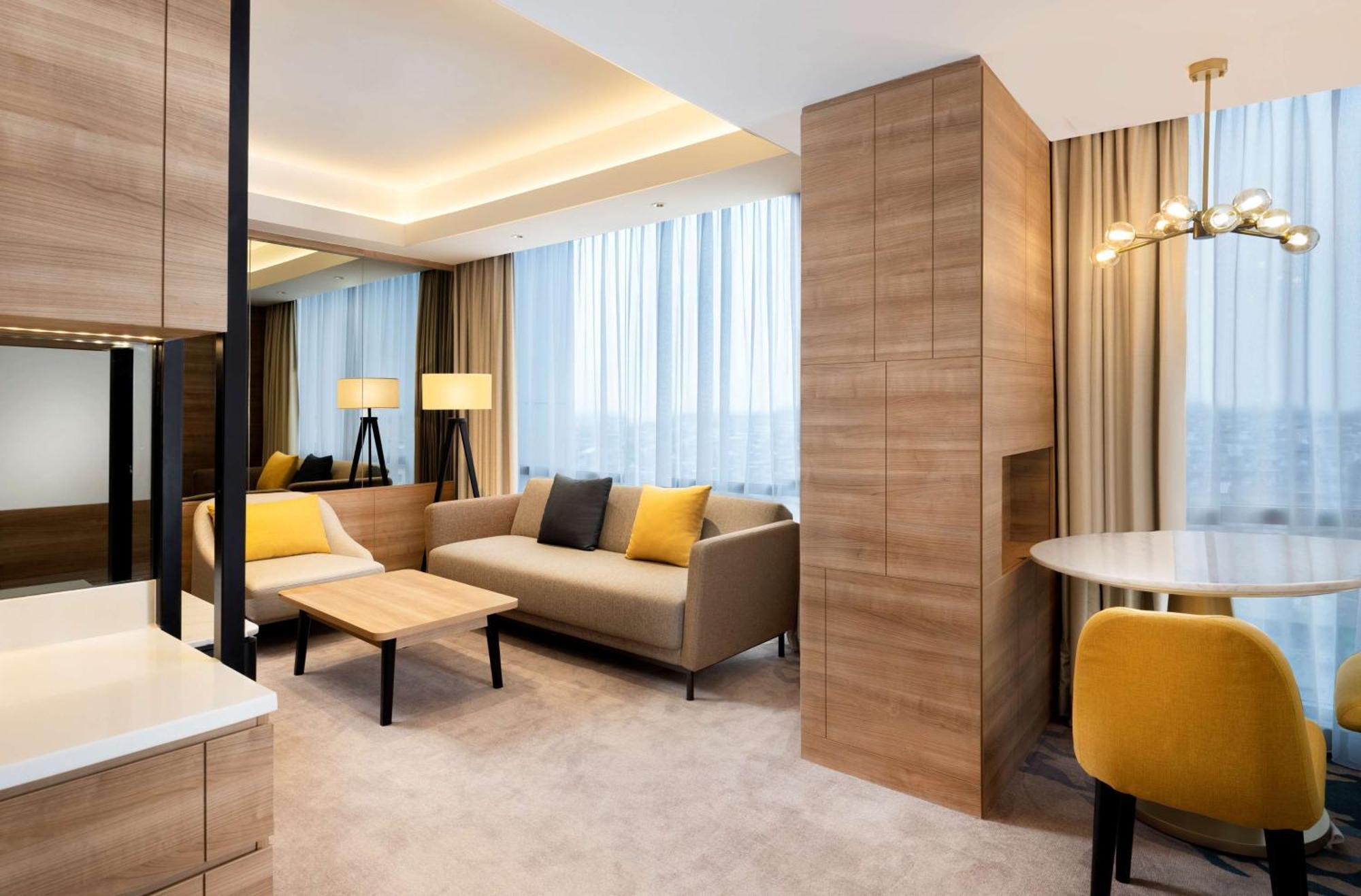 Hilton Garden Taman Palem 4* Jakarta