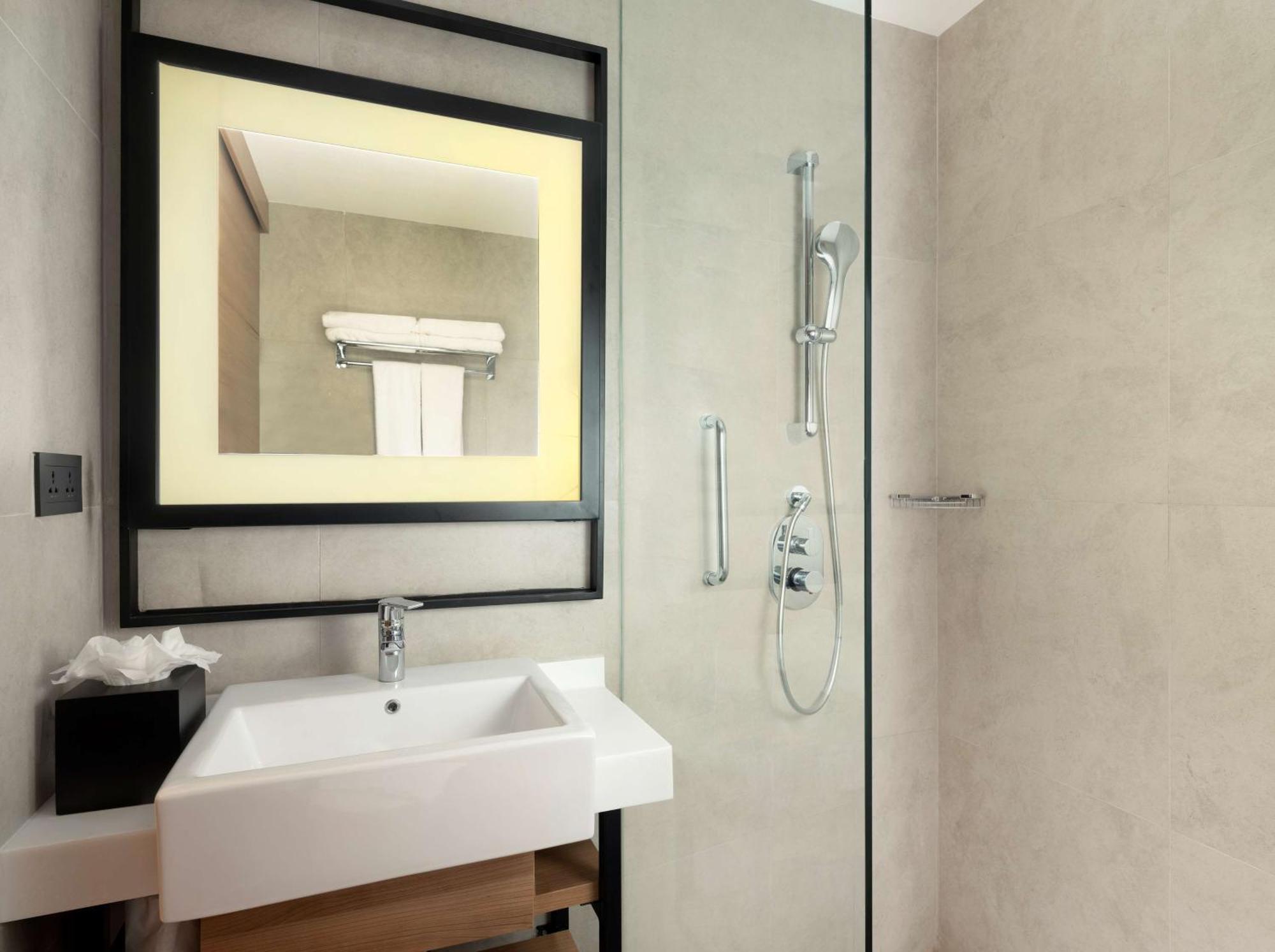 Hilton Garden Taman Palem 4* Jakarta
