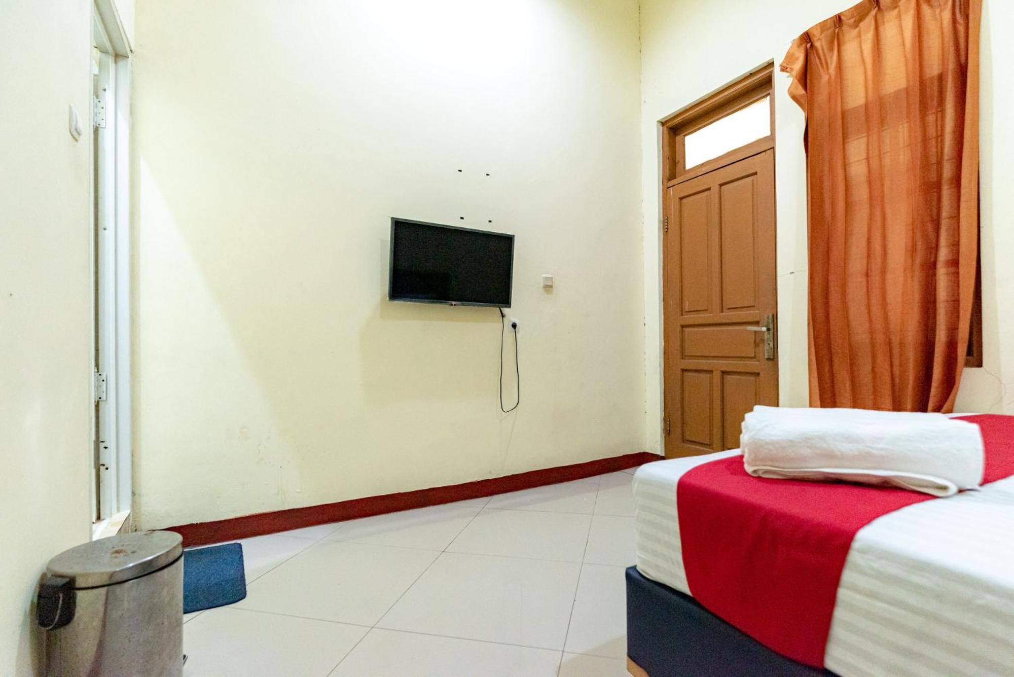 Reddoorz Near Kelapa Gading 2* Jakarta