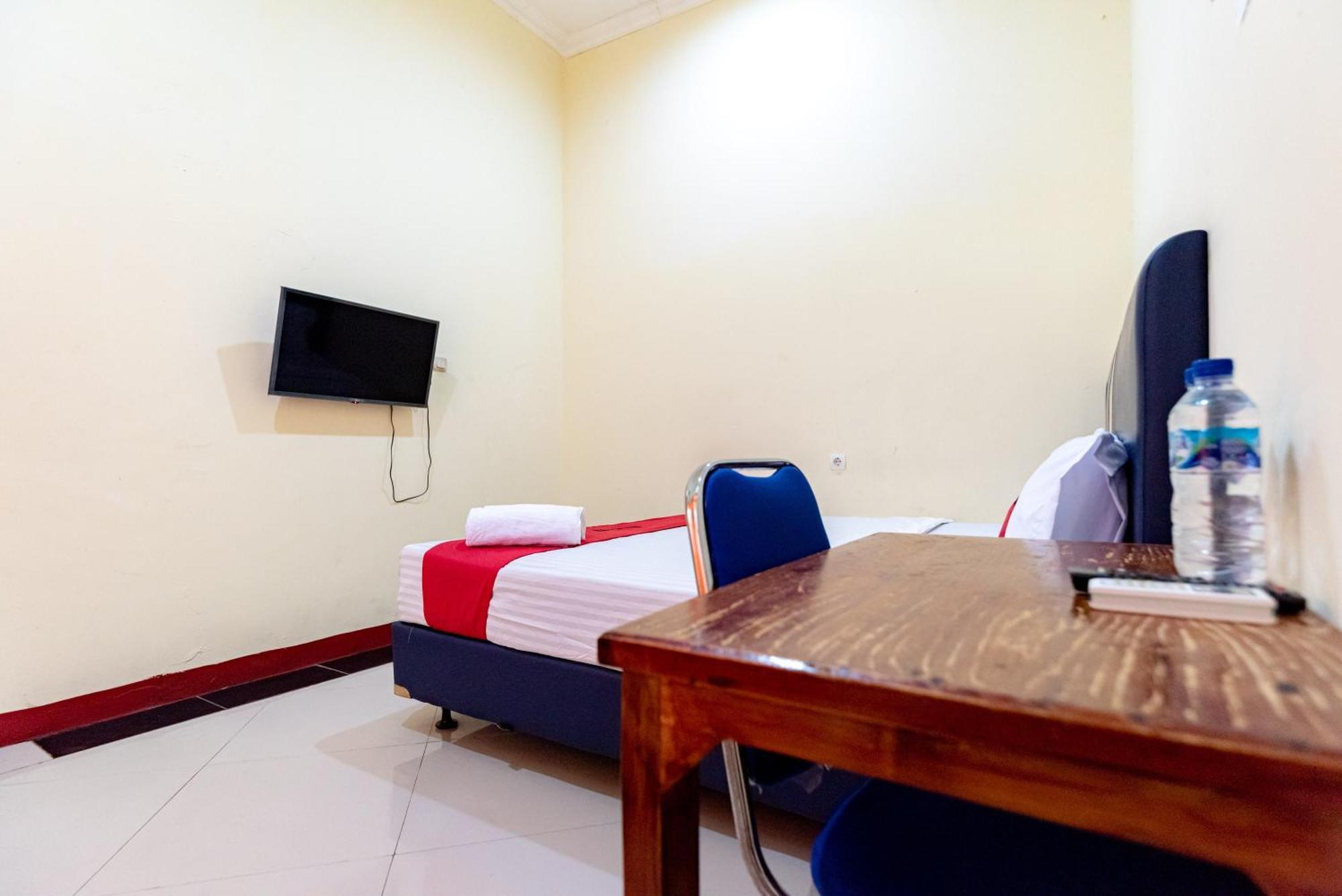 Reddoorz Near Kelapa Gading