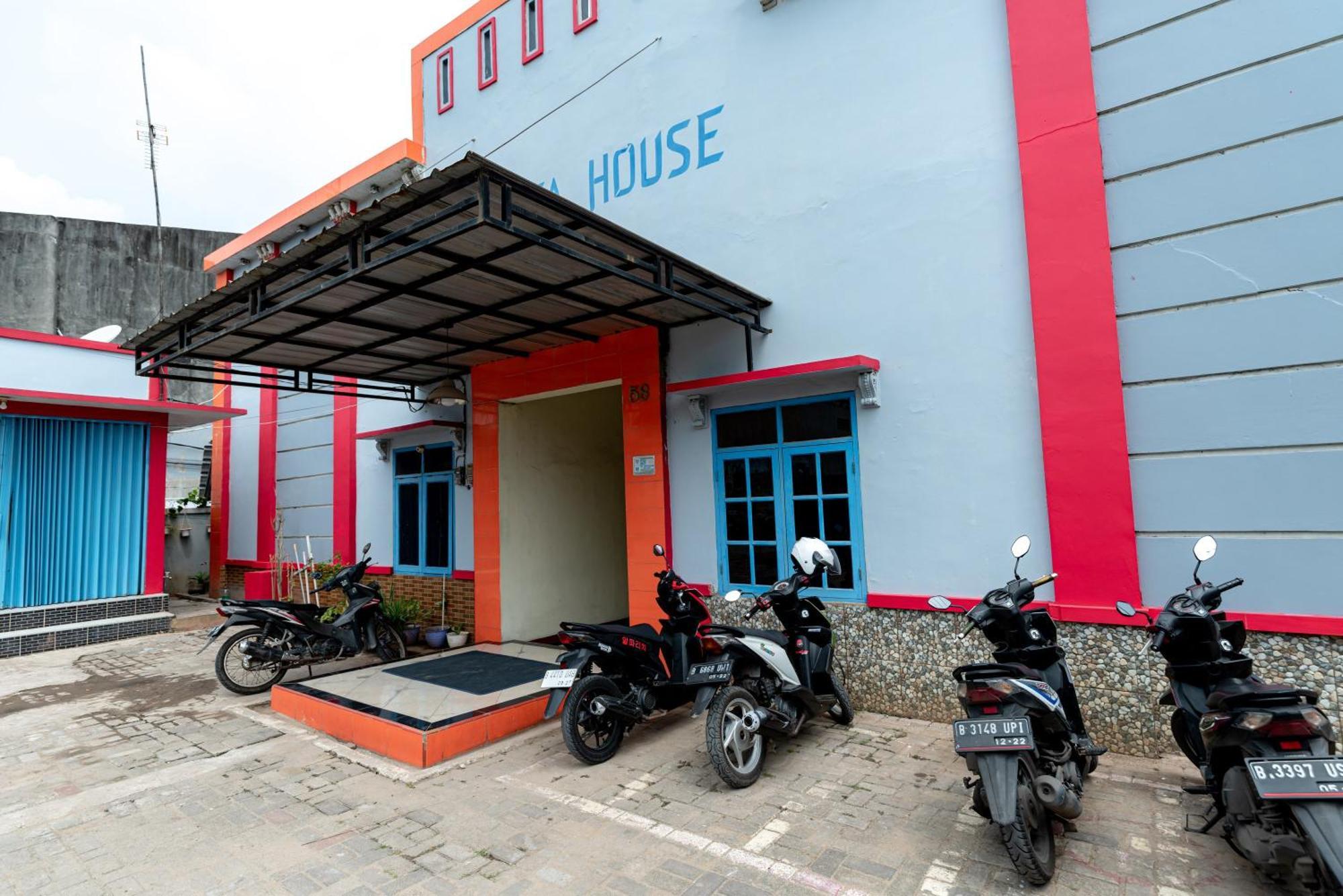 Reddoorz Near Kelapa Gading Hotel Jakarta