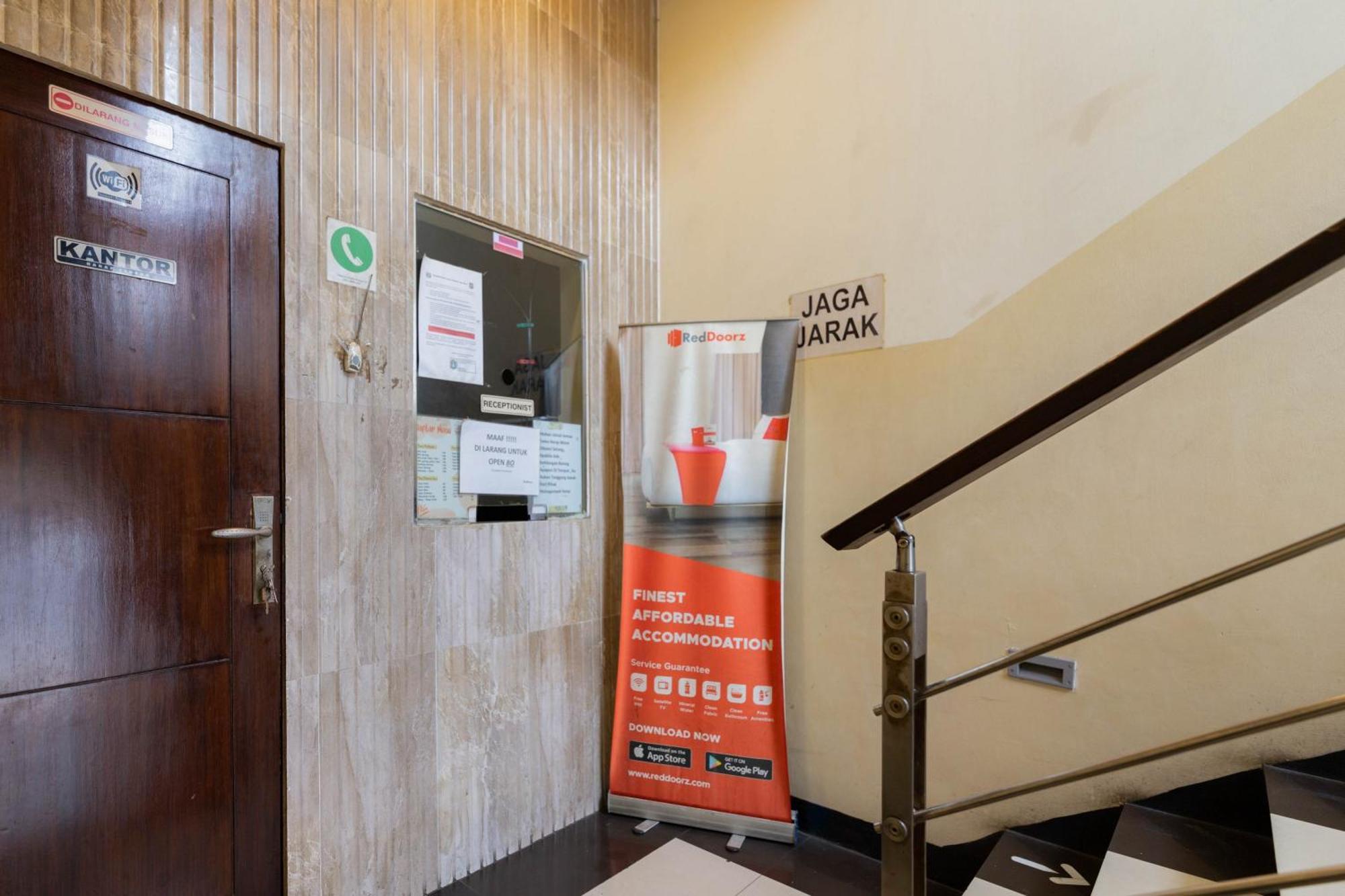 Wisma tamu Reddoorz Near Halim Perdanakusuma 3 Jakarta