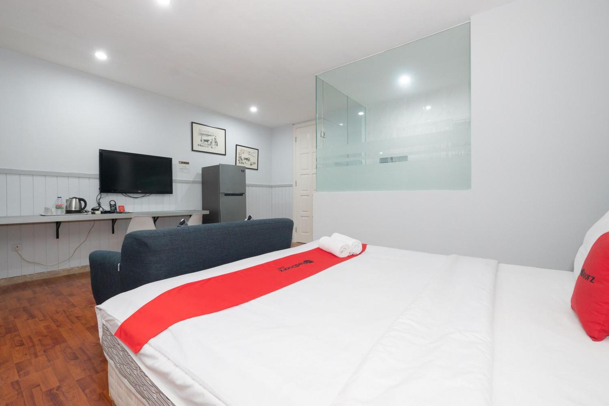 Reddoorz Premium Near Rs Indah Nhà khách 3*
