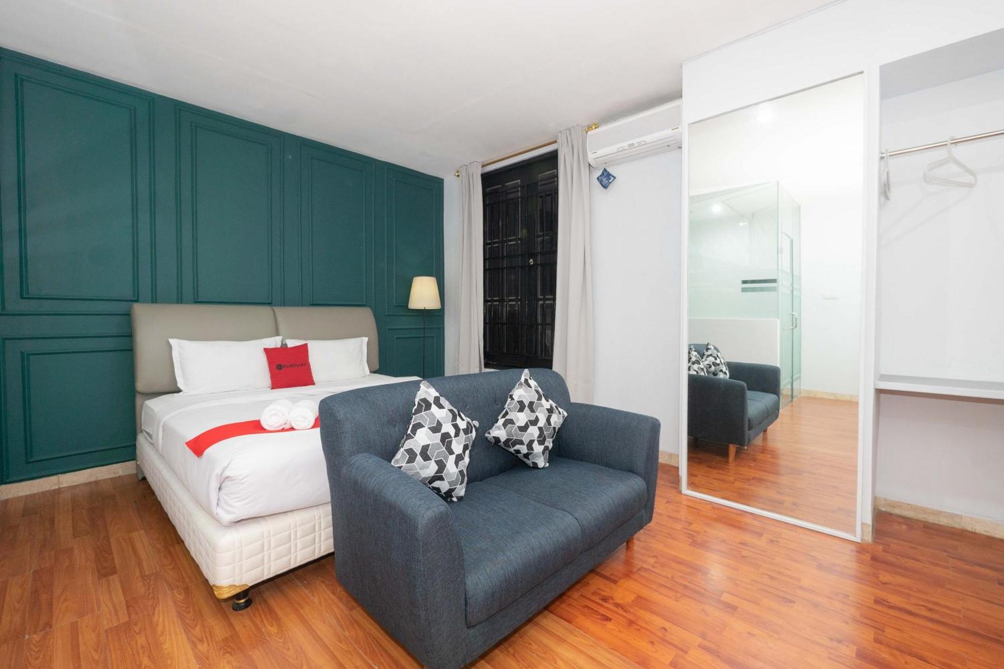 Nhà khách Reddoorz Premium Near Rs Indah