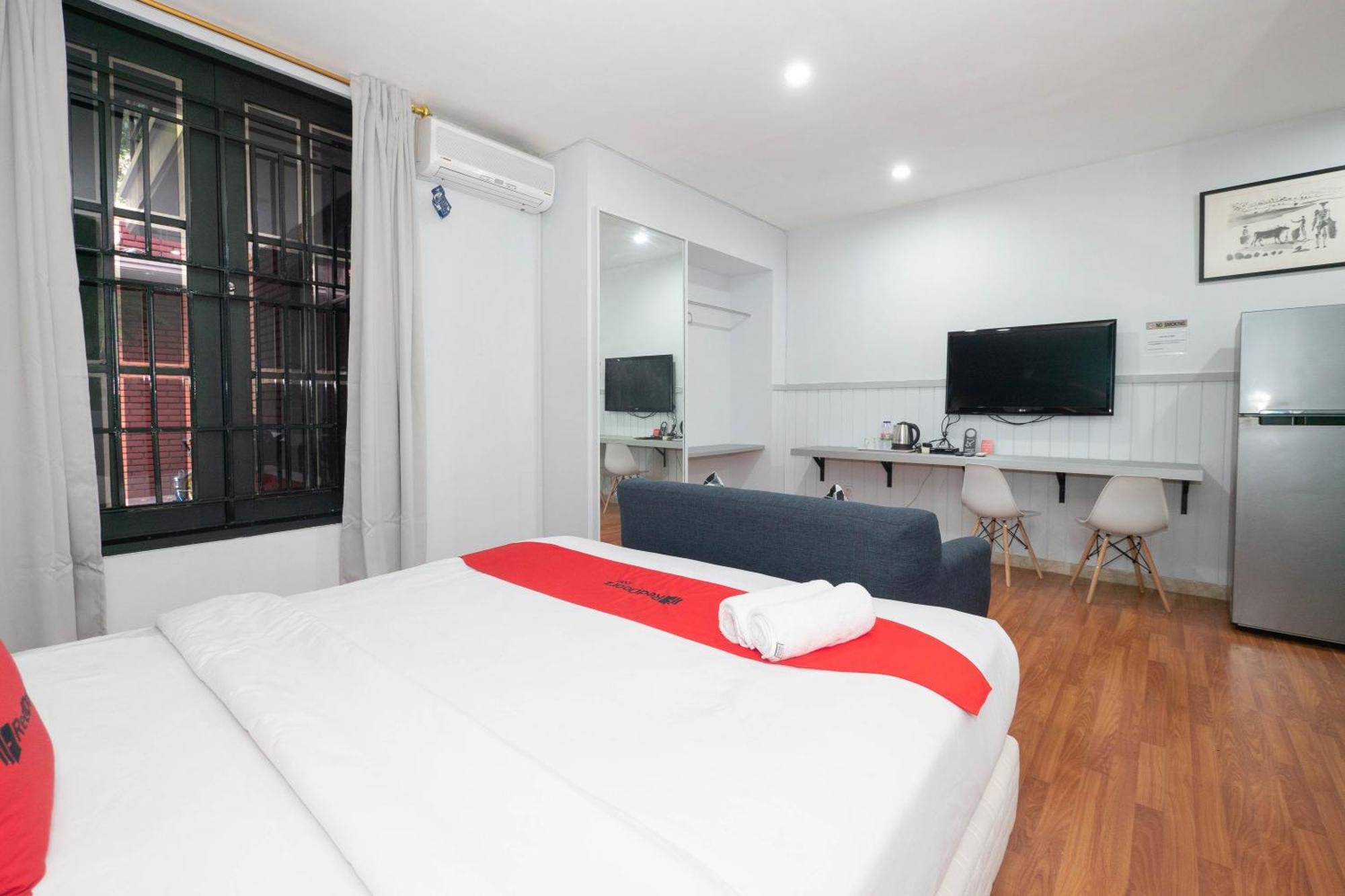Nhà khách Reddoorz Premium Near Rs Indah 3*