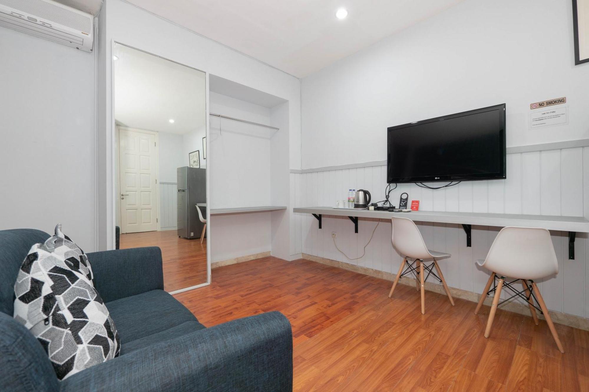 Reddoorz Premium Near Rs Indah Nhà khách 3*