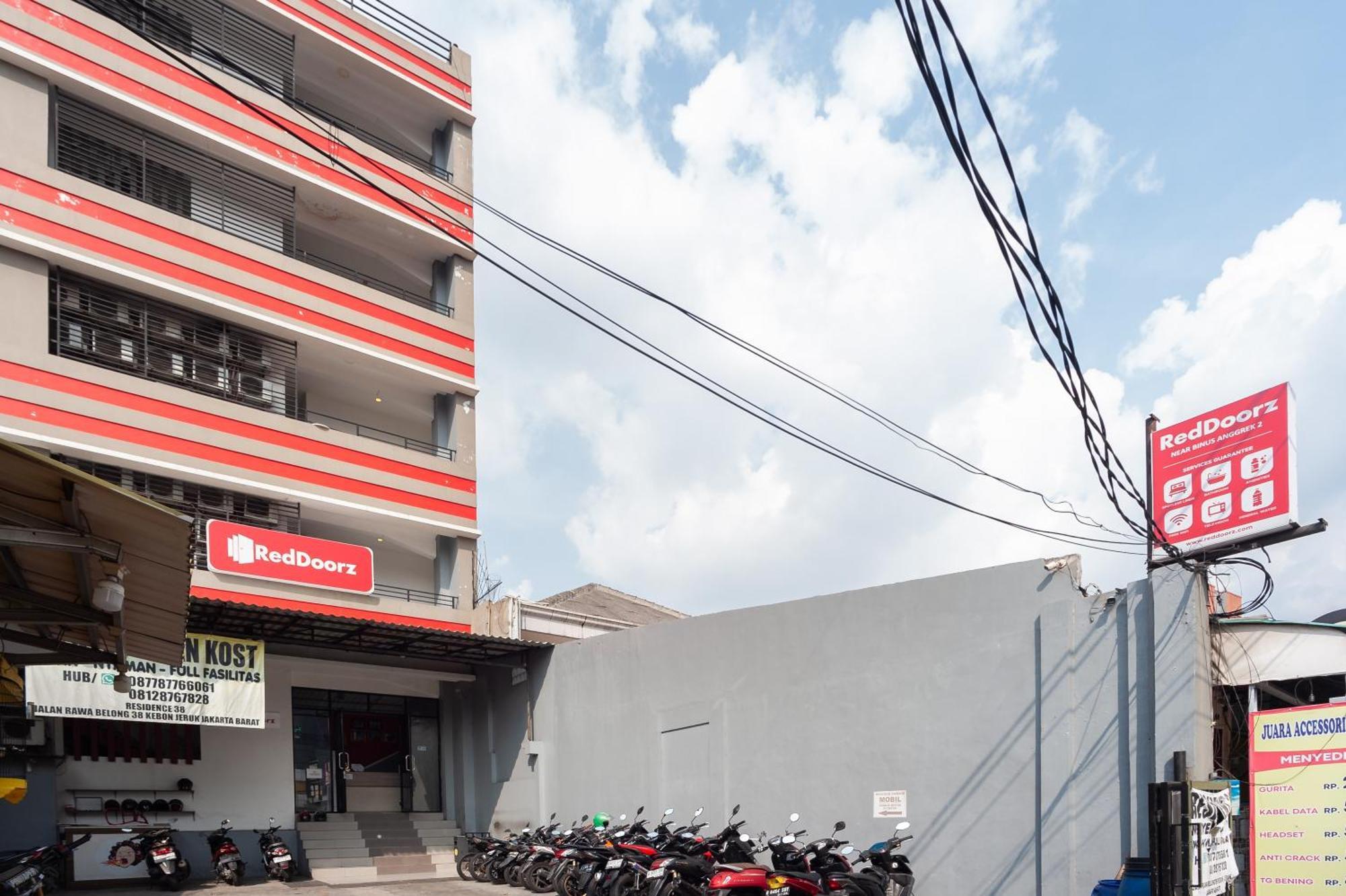 Reddoorz Near Binus Anggrek 2 2*