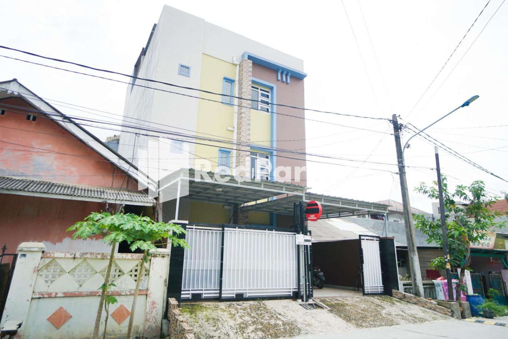 Indah Syariah Mitra Reddoorz 2* Jakarta