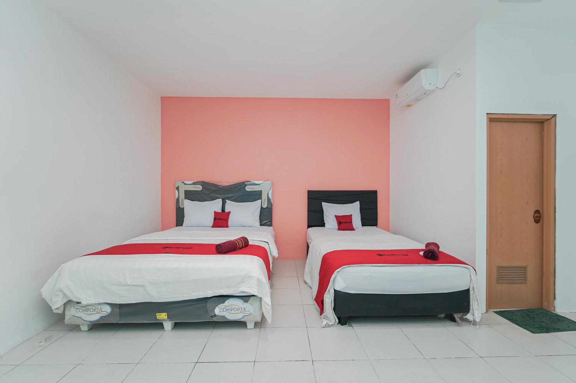 Reddoorz Near Universitas Yarsi Hotel Jakarta