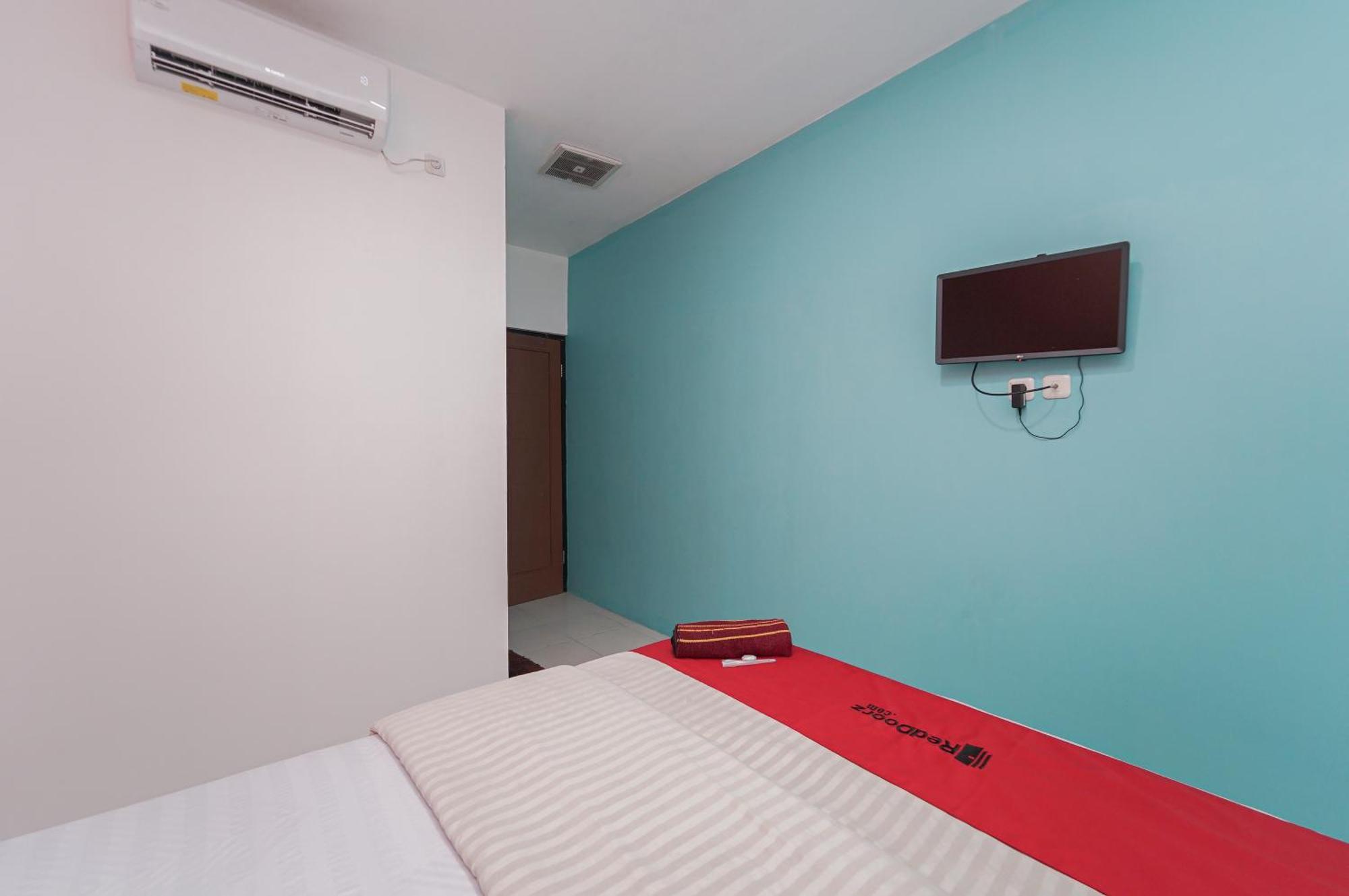 Reddoorz Near Universitas Yarsi 2* Jakarta