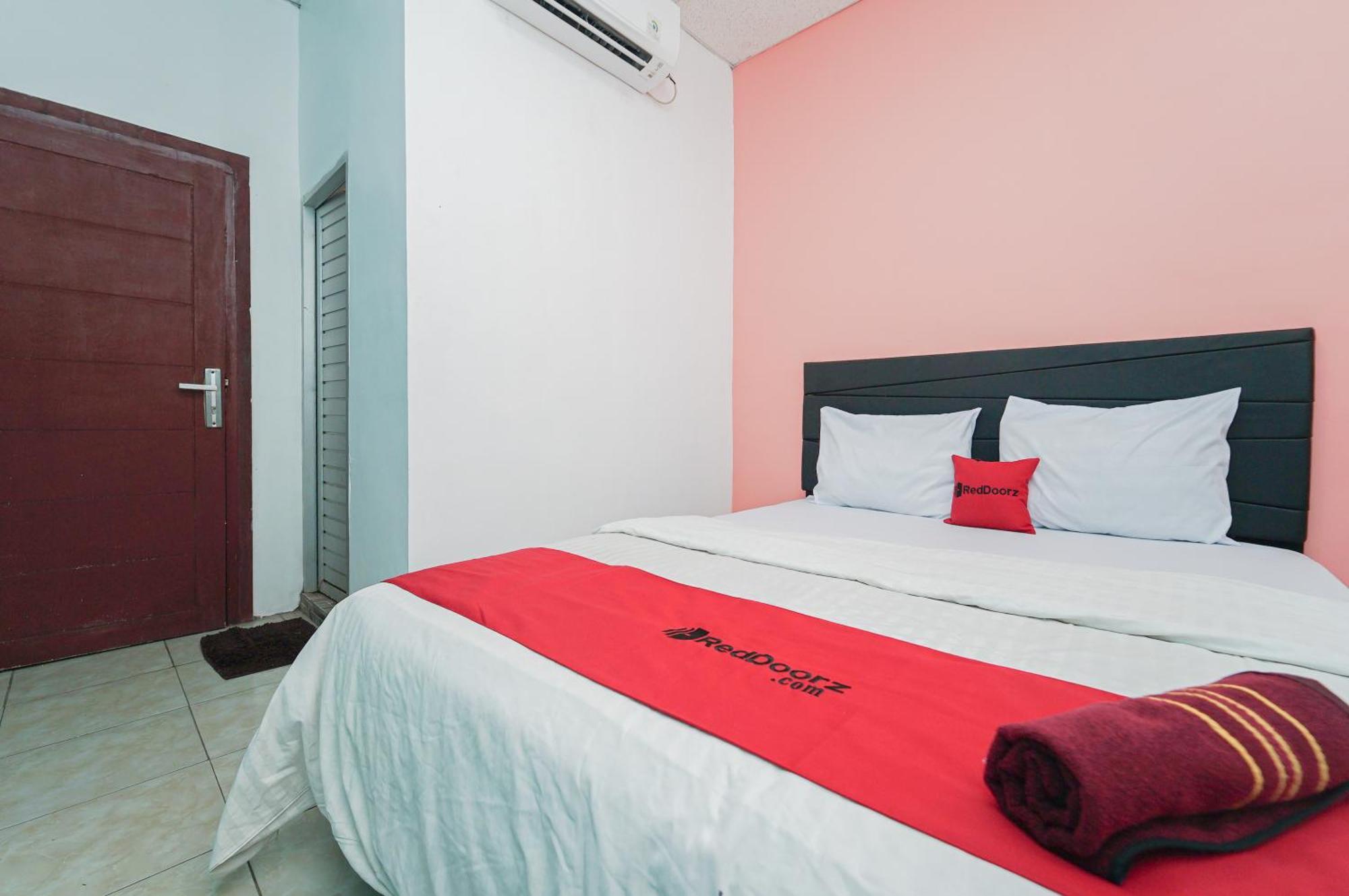 Reddoorz Near Universitas Yarsi Hotel Jakarta