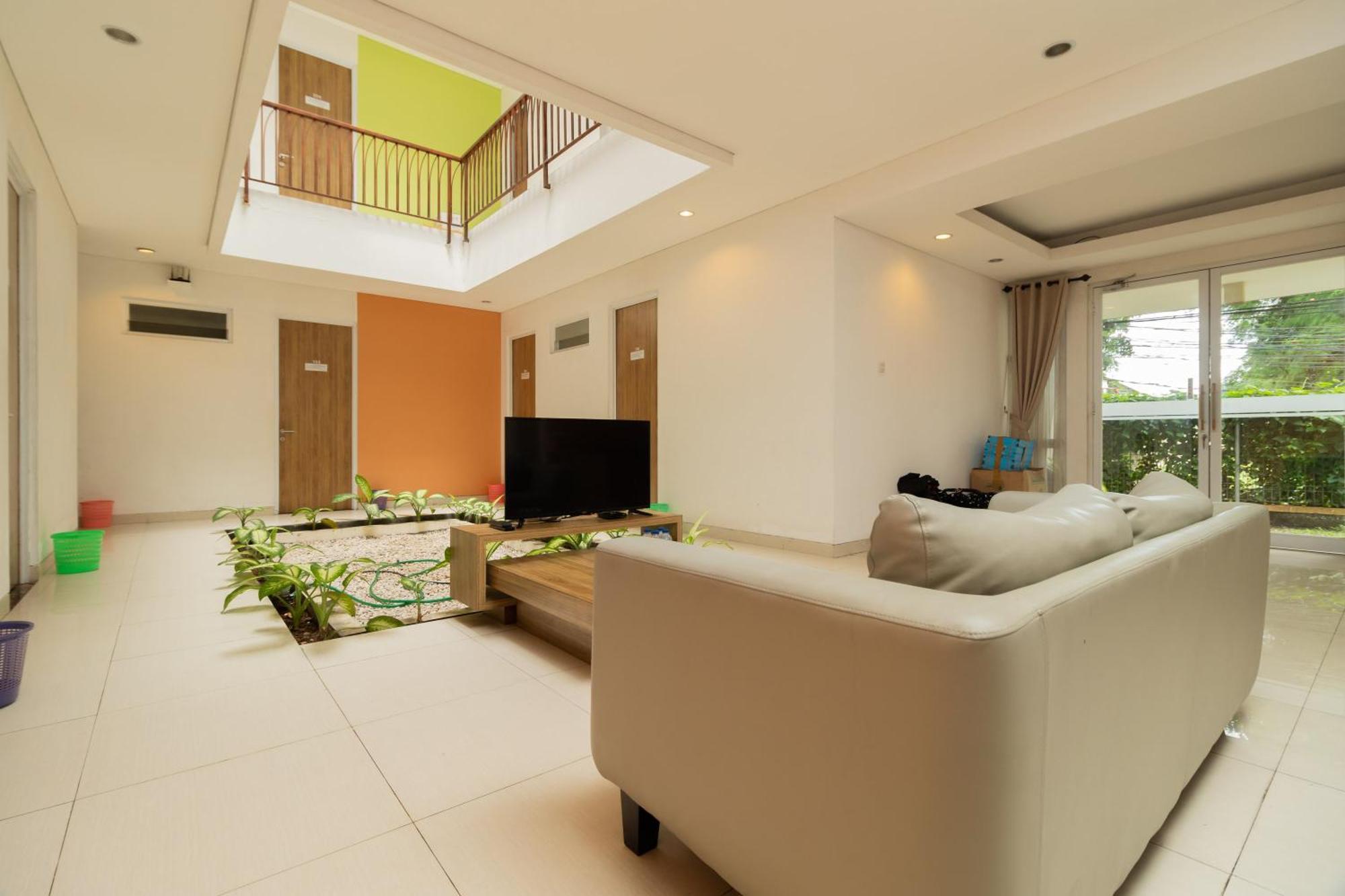 Reddoorz Syariah Near Prasetya Mulya Cilandak Campus 2* Jacarta