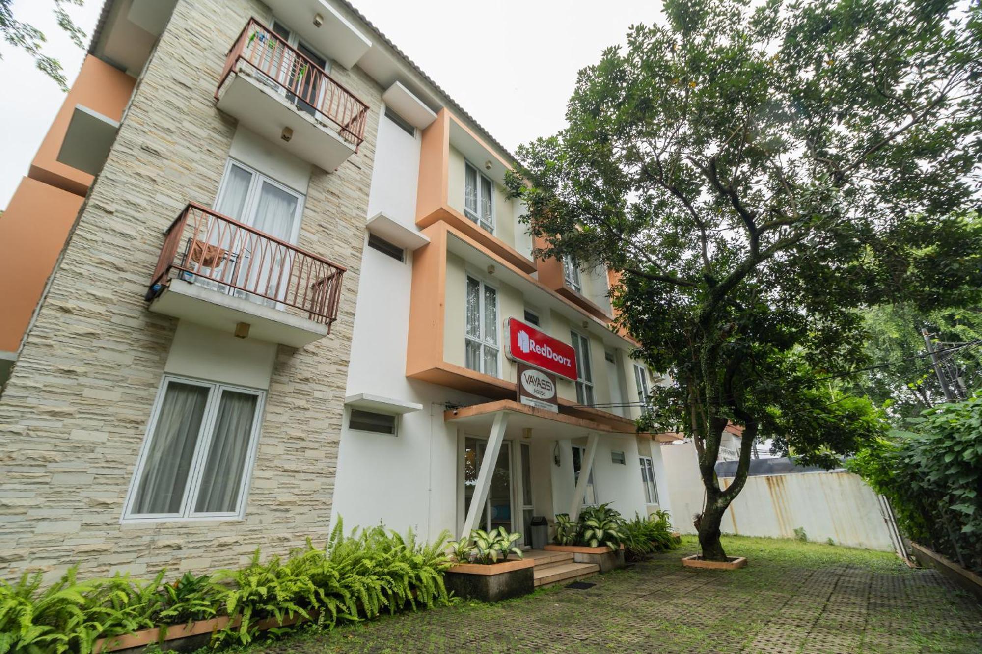 Reddoorz Syariah Near Prasetya Mulya Cilandak Campus Jacarta