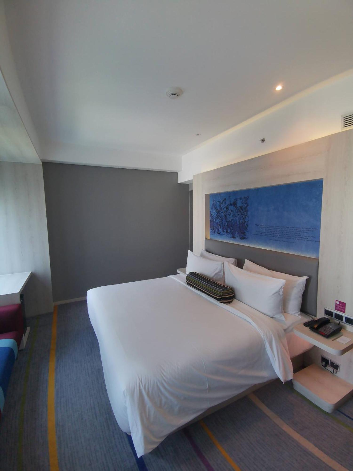 Aloft Wahid Hasyim Hotel