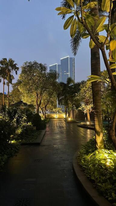 Urban Oasis Premium Staycation In Central Appartement Jakarta