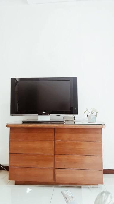 Urban Oasis Premium Staycation In Central Jakarta