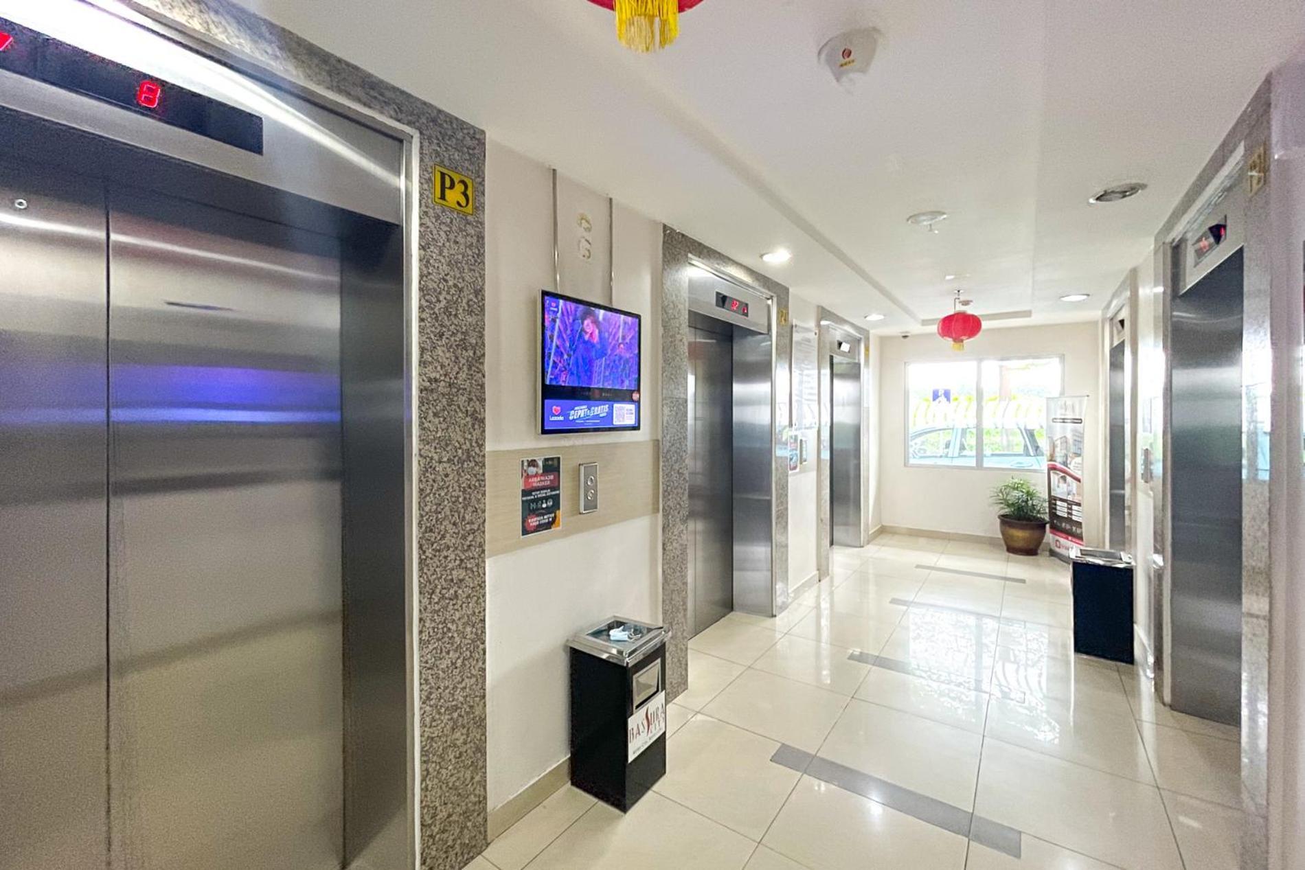 Apartment Redliving Bassura - Premium
