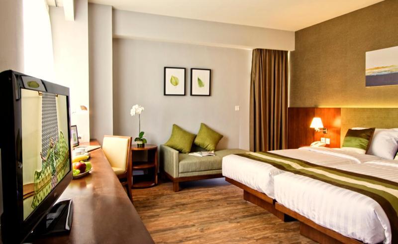 Hotel El 4*
