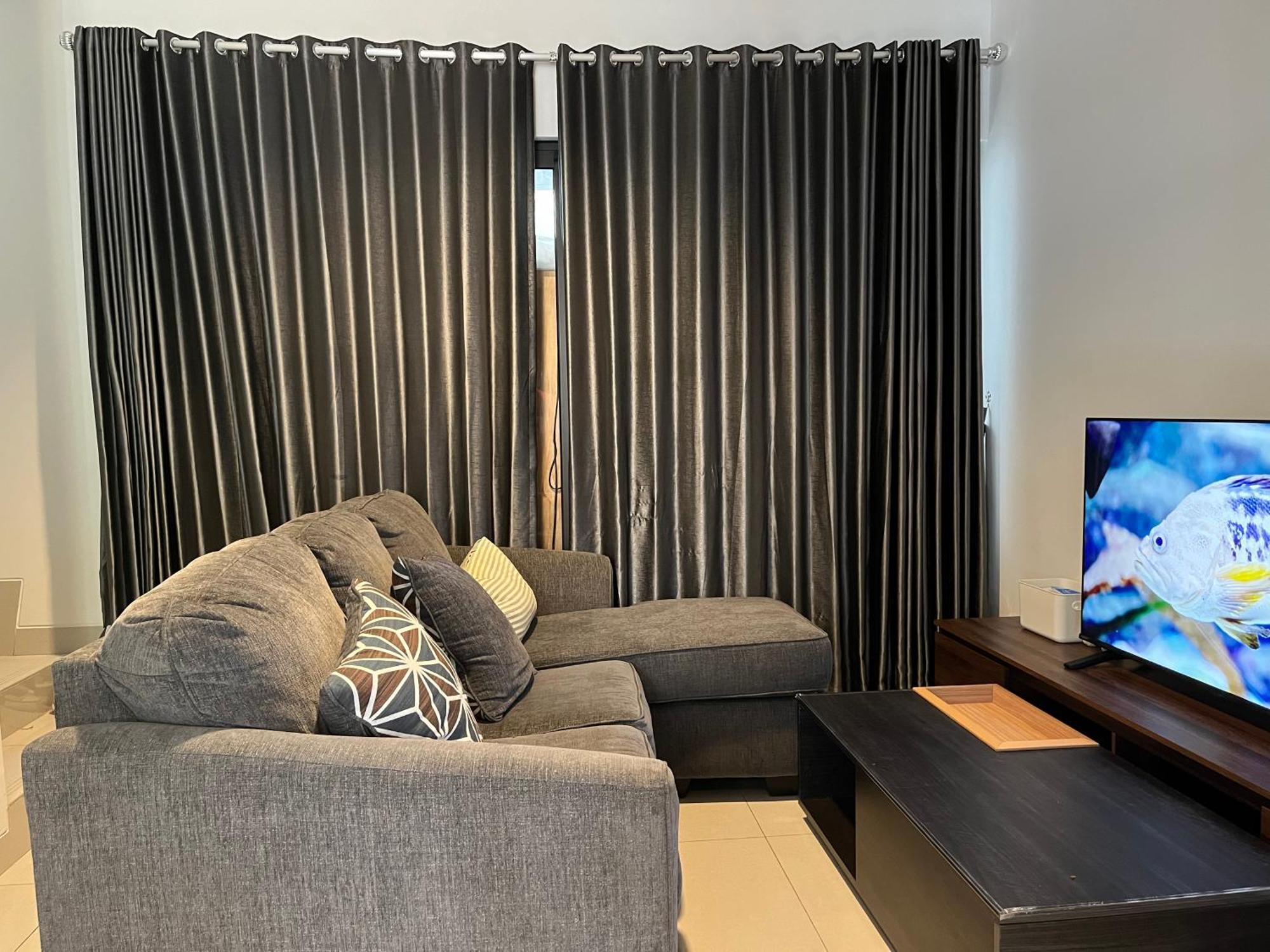 2 Floor Cozy House In Wisteria Garden * Jakarta