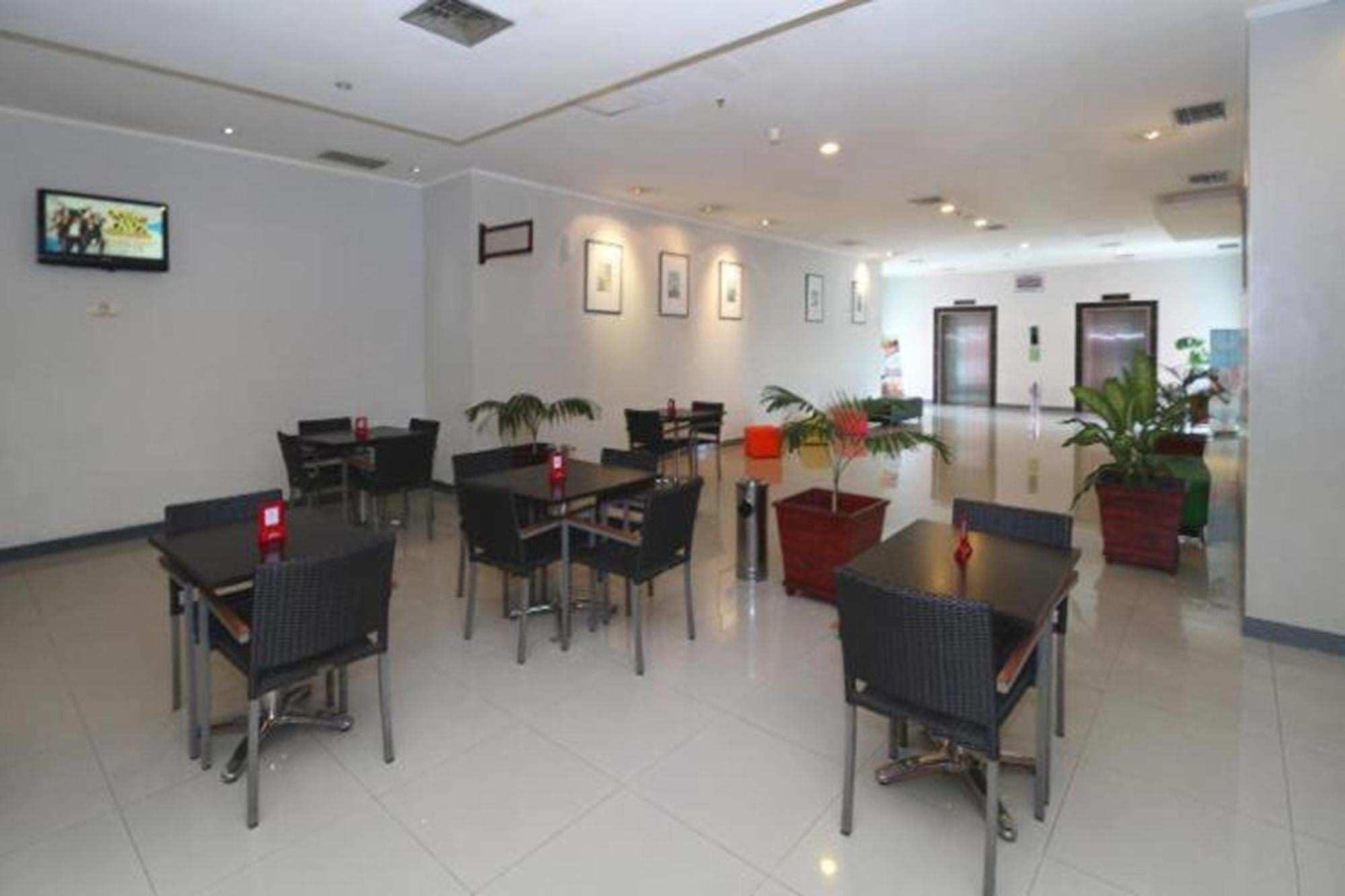 Glodok Plaza Hotel 2*