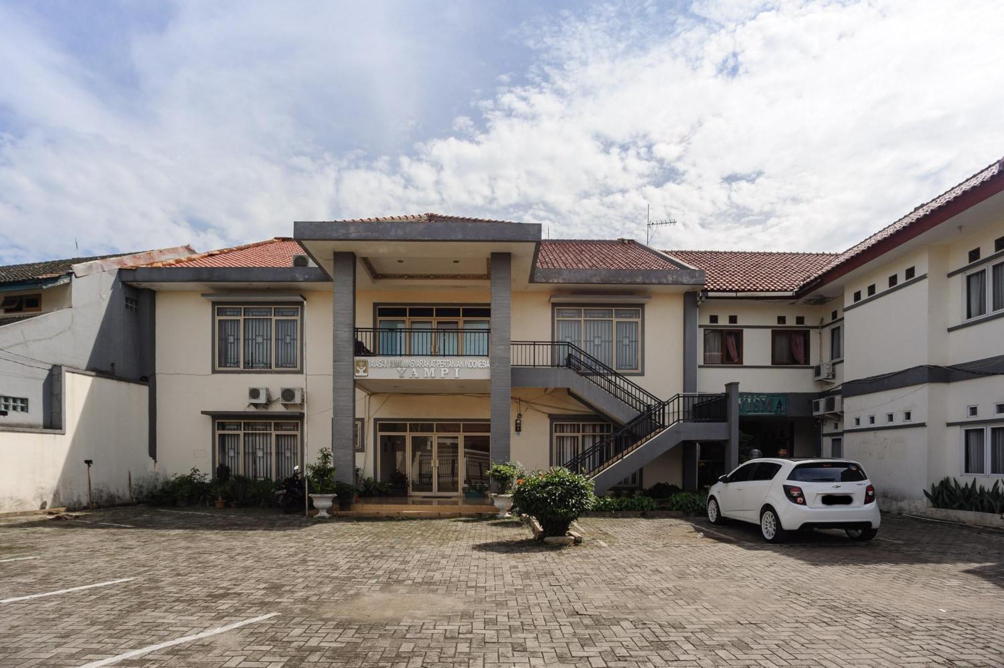 Hotel Reddoorz Syariah Near Aeon Mall Tanjung Barat Jacarta