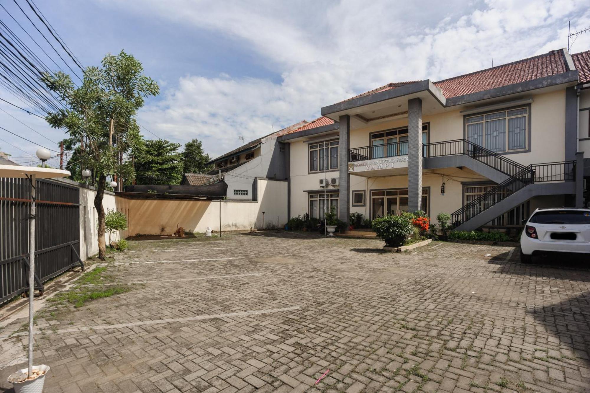 Reddoorz Syariah Near Aeon Mall Tanjung Barat 2* Jakarta