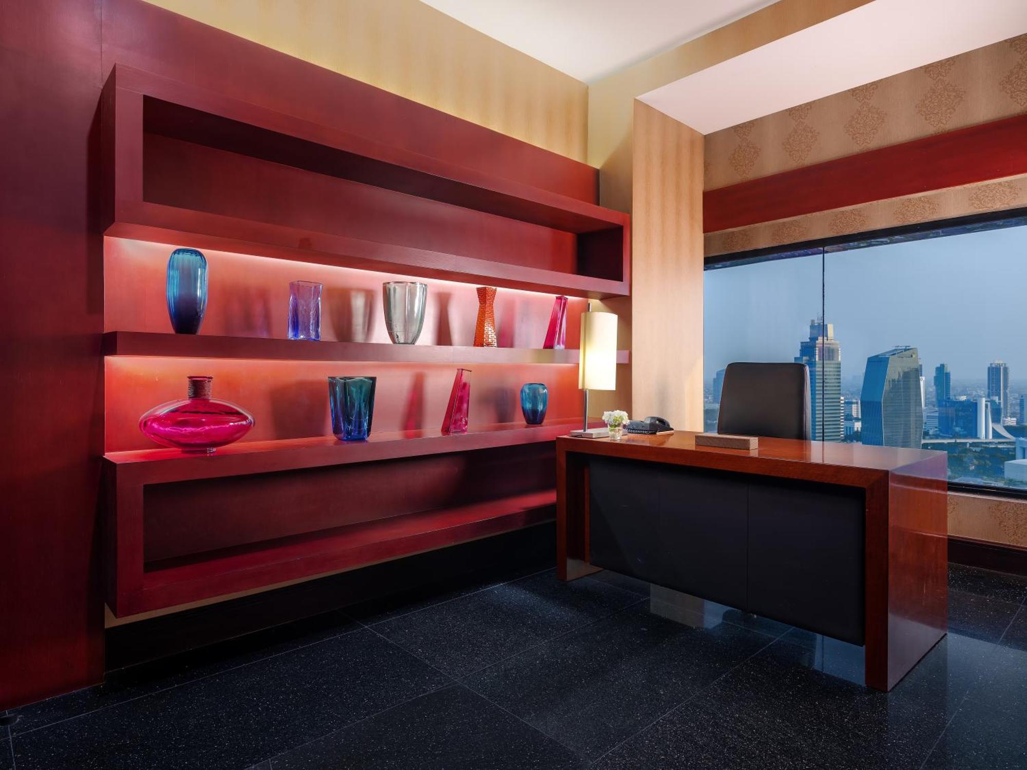 Manhattan Hotel Jakarta Hotel