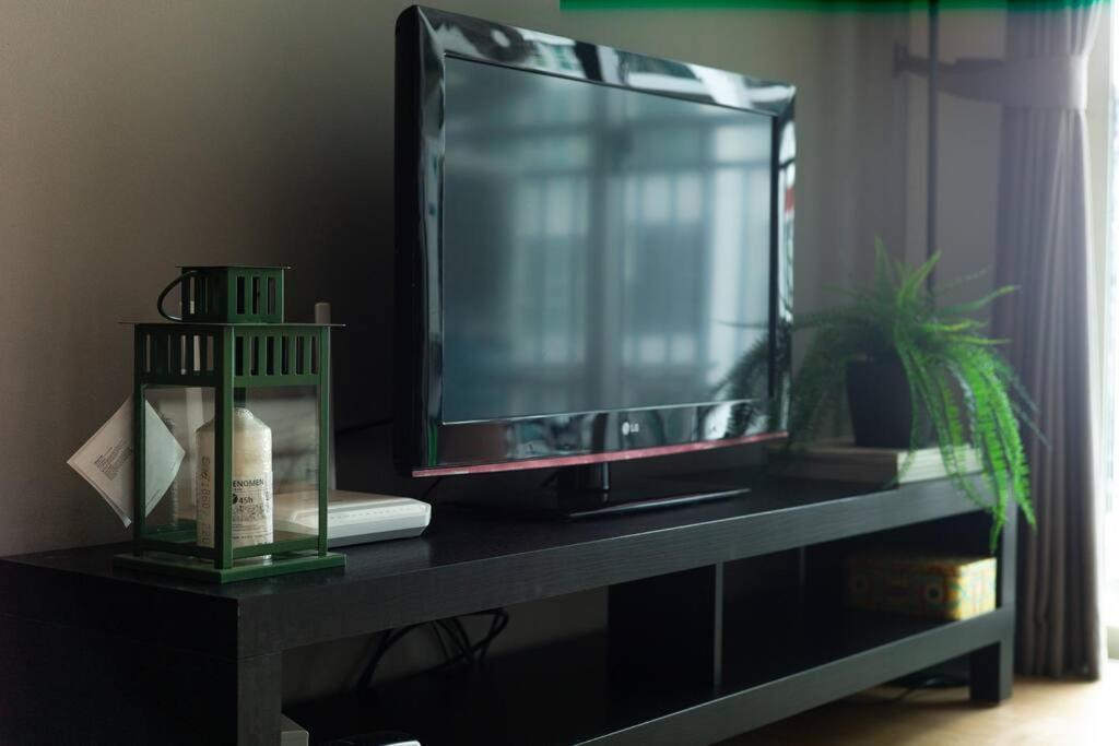 Scandi Style Flat In Jakarta, Gym & Pool
