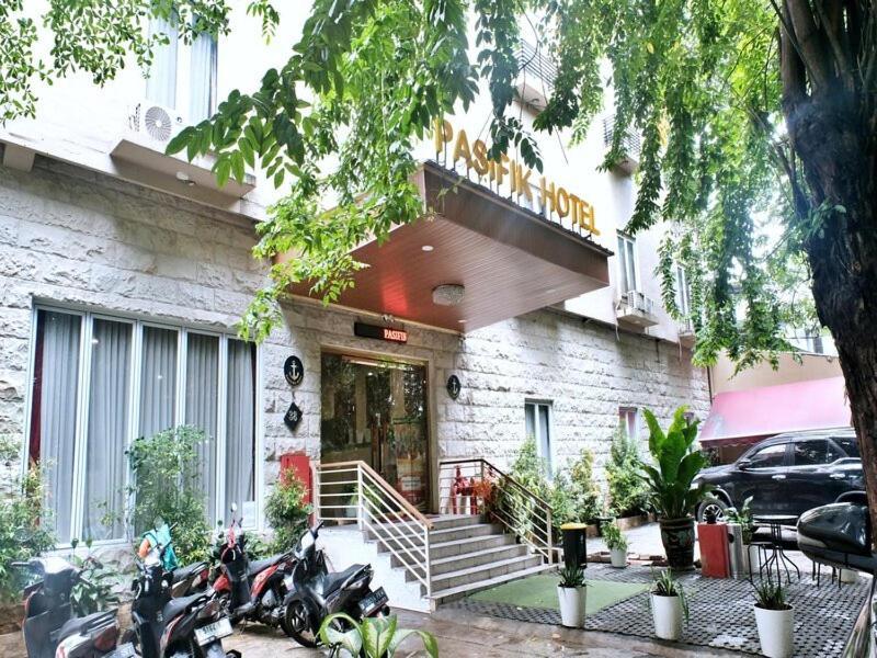 Hotel Pasifik Jakarta