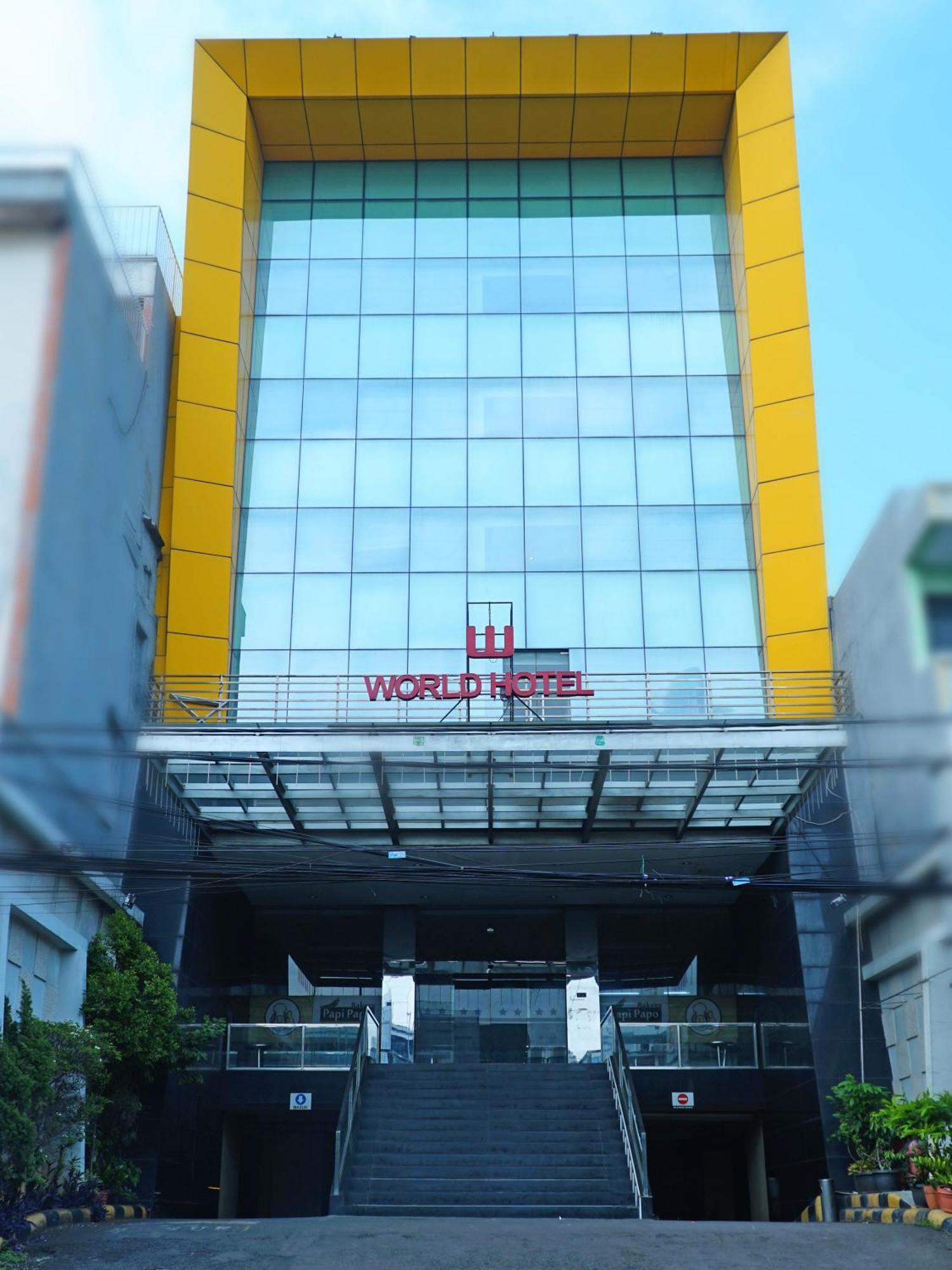 World - Bandengan Hotel