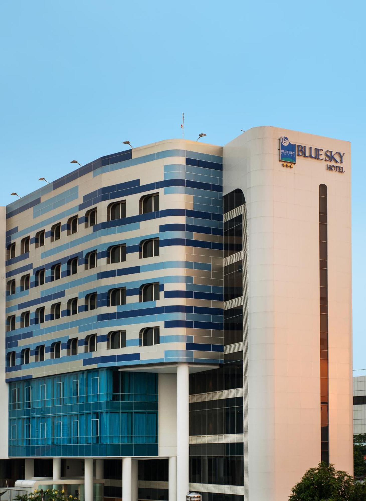 Khách sạn Blue Sky Petamburan