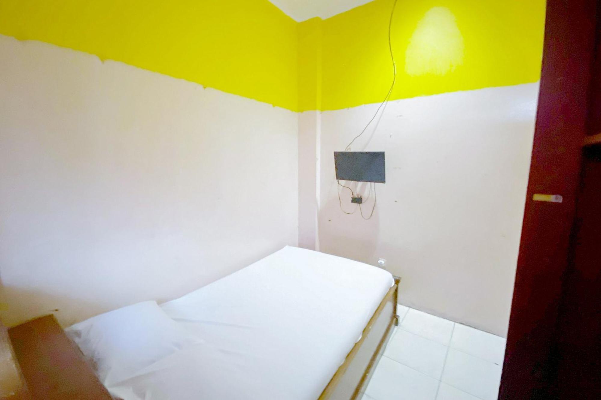 Hotel Tangki Premier Redpartner Jakarta